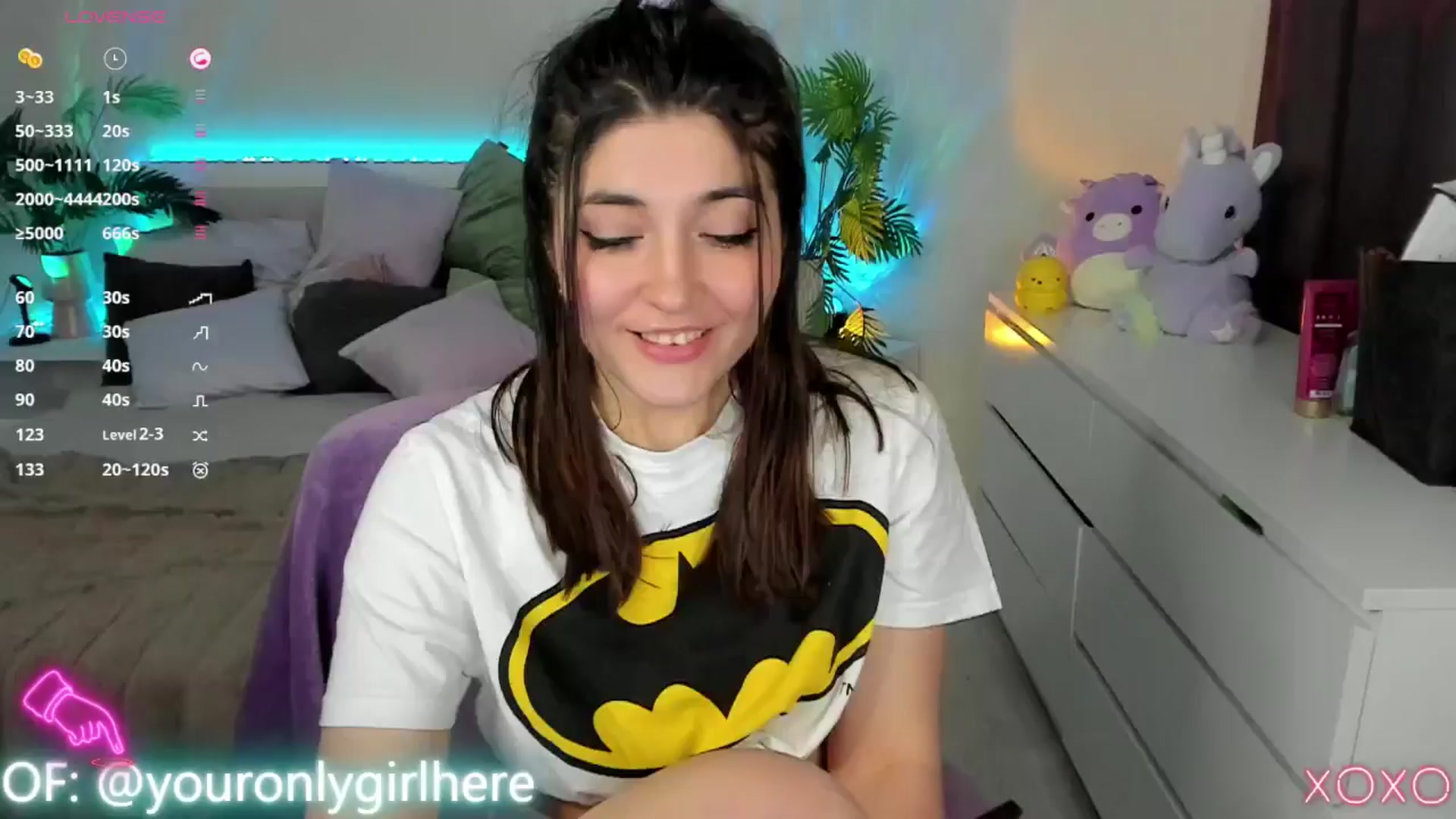 Gallery image thumbnail from Emmy_Emmy's myfreecams stream on, 05/03/2025, 08:53 image 16 of 20
