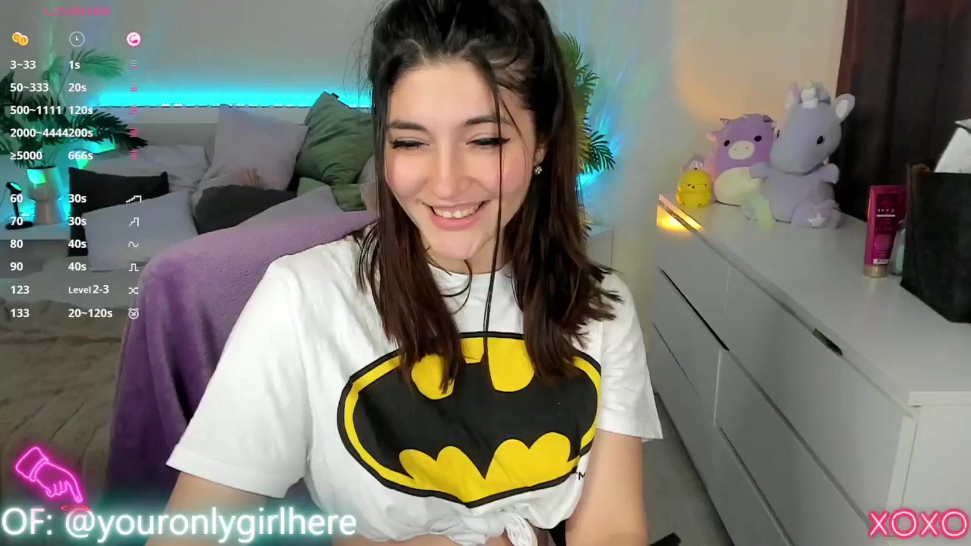 Gallery image thumbnail from Emmy_Emmy's myfreecams stream on, 05/03/2025, 08:53 image 15 of 20