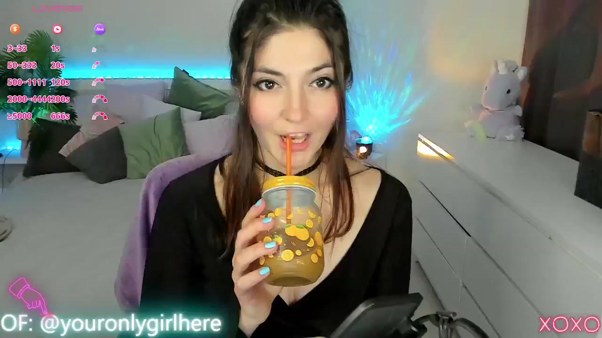 Gallery image thumbnail from Emmy_Emmy's myfreecams stream on, 05/11/2025, 11:03 image 12 of 20