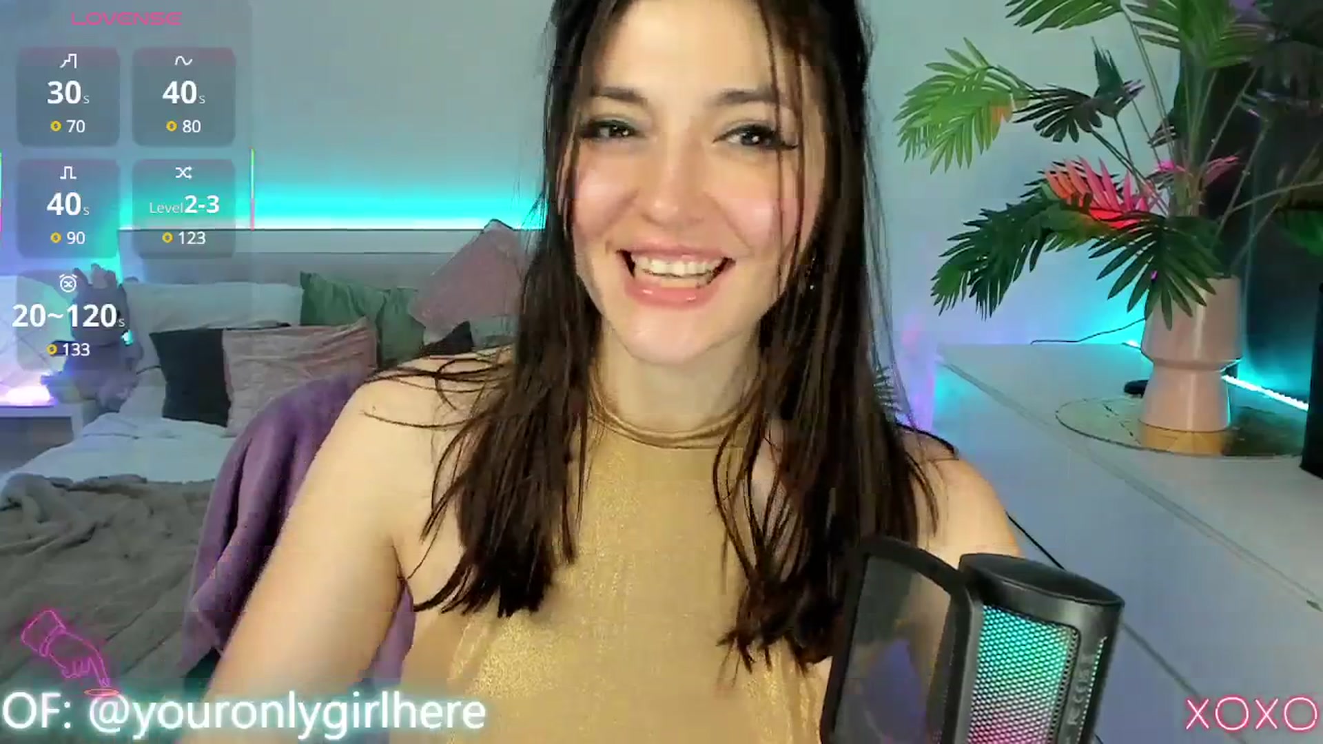 Gallery image thumbnail from Emmy_Emmy's myfreecams stream on, 06/12/2025, 11:19 image 5 of 20