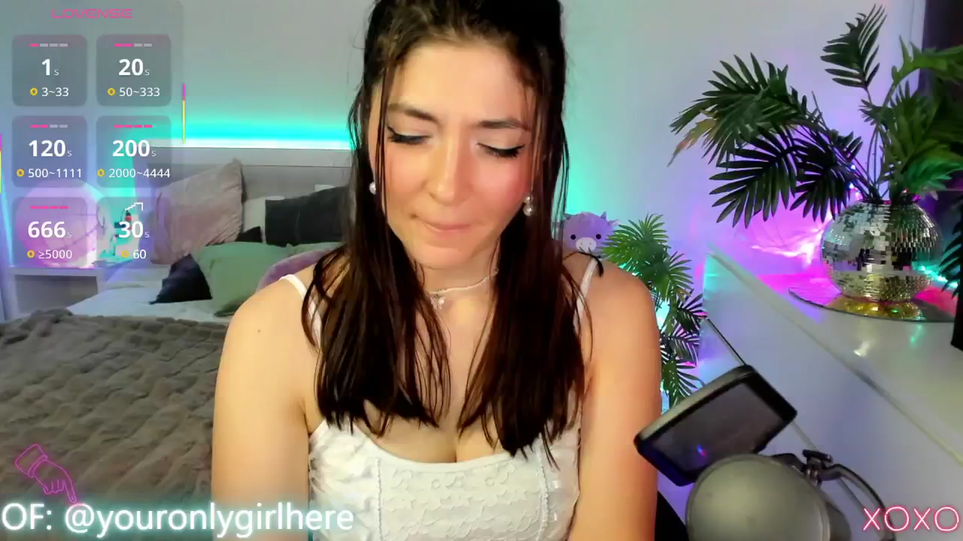 Gallery image thumbnail from Emmy_Emmy's myfreecams stream on, 07/07/2025, 08:02 image 10 of 20