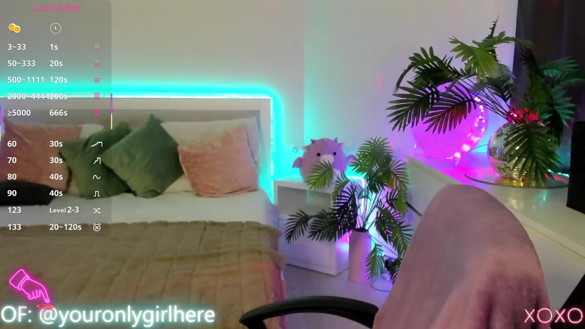 Gallery image thumbnail from Emmy_Emmy's myfreecams stream on, 07/21/2025, 11:07 image 13 of 20
