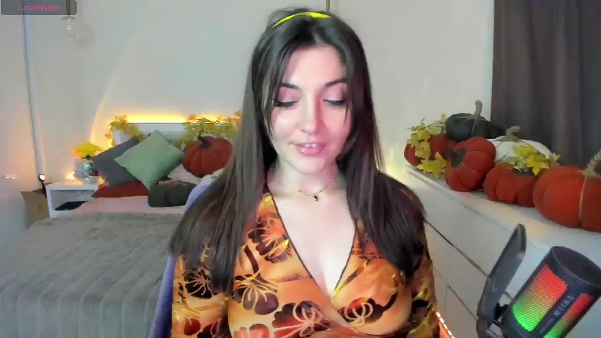 Gallery image thumbnail from Emmy_Emmy's myfreecams stream on, 10/01/2025, 11:34 image 3 of 20