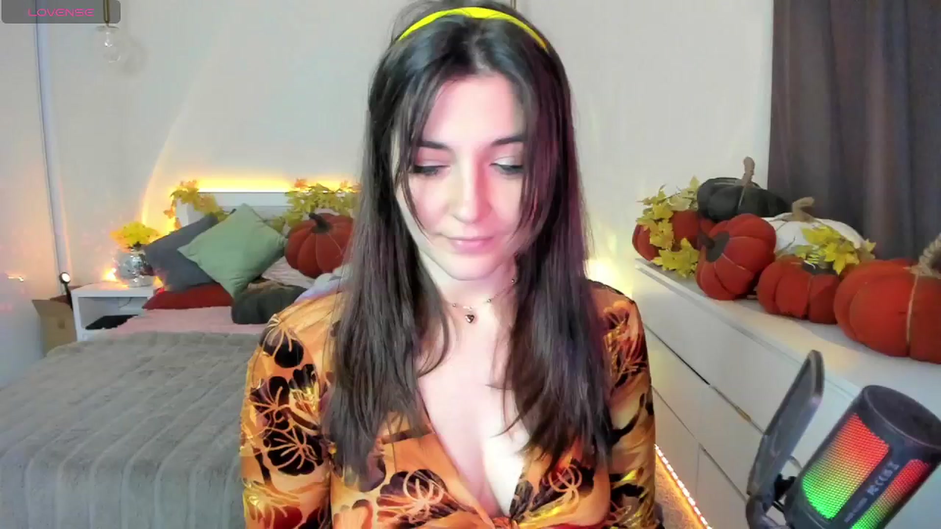 Gallery image thumbnail from Emmy_Emmy's myfreecams stream on, 10/01/2025, 11:34 image 2 of 20