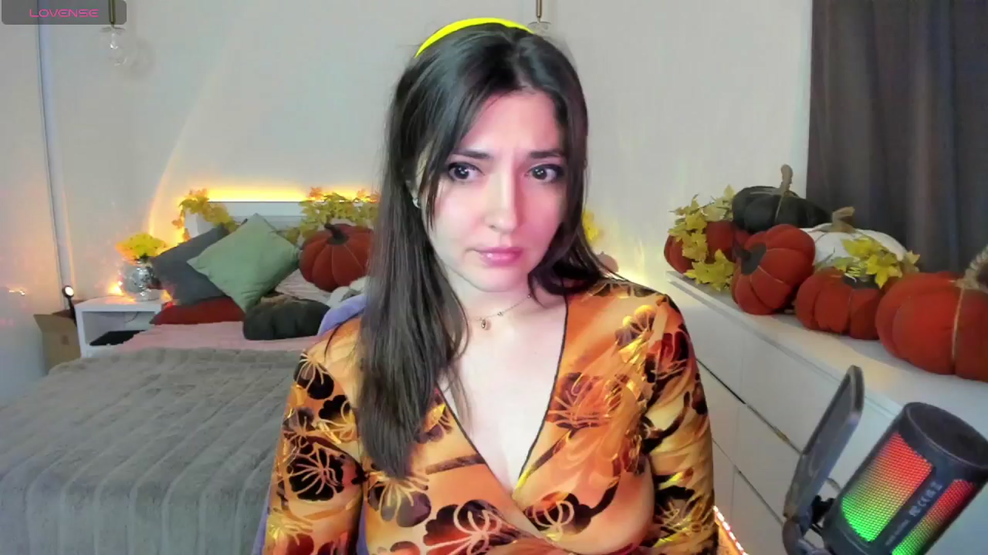 Gallery image thumbnail from Emmy_Emmy's myfreecams stream on, 10/01/2025, 11:34 image 5 of 20