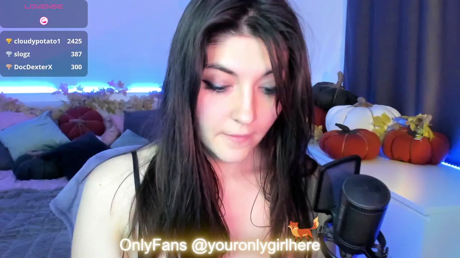 Gallery image thumbnail from Emmy_Emmy's myfreecams stream on, 10/14/2025, 14:49 image 18 of 20