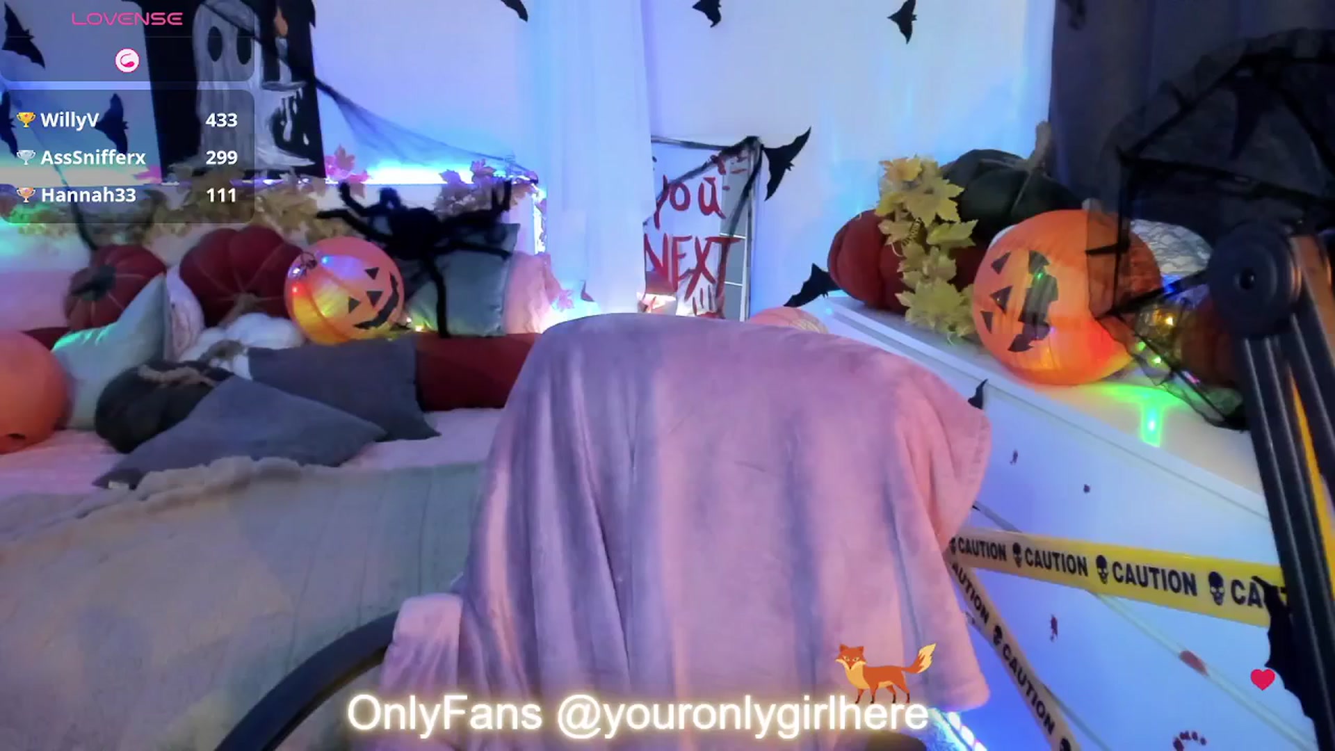Gallery image thumbnail from Emmy_Emmy's myfreecams stream on, 10/24/2025, 09:24 image 16 of 20