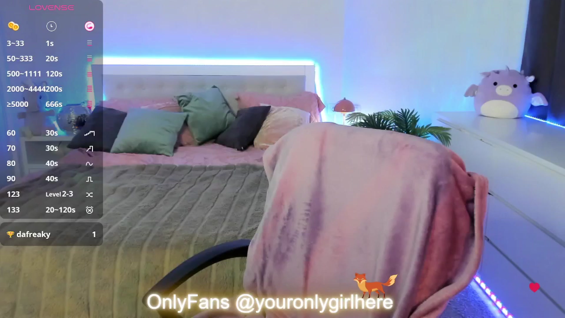 Gallery image thumbnail from Emmy_Emmy's myfreecams stream on, 11/14/2025, 12:41 image 9 of 20