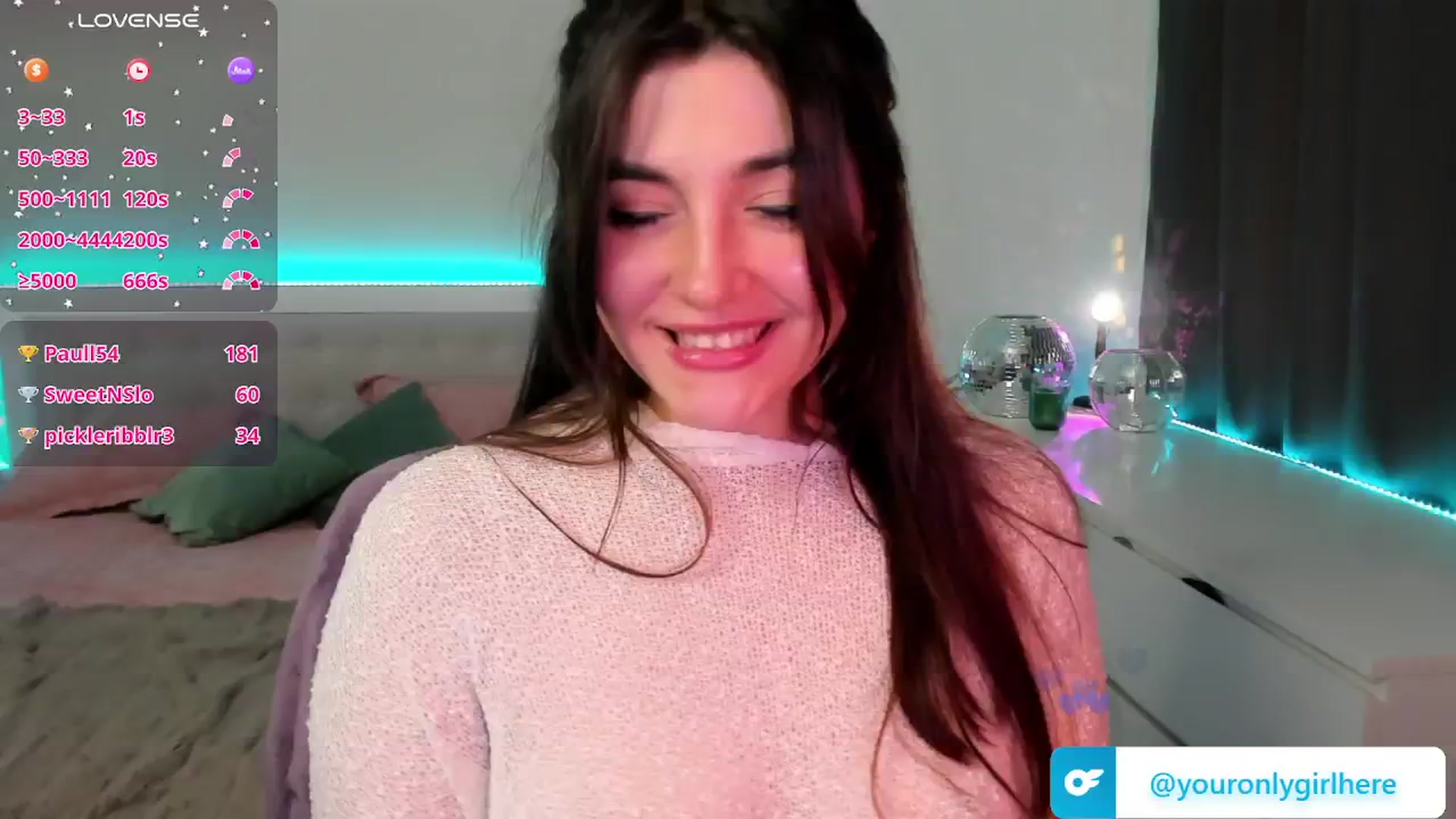 Gallery image thumbnail from Emmy_Emmy's myfreecams stream on, 01/03/2026, 13:41 image 5 of 20