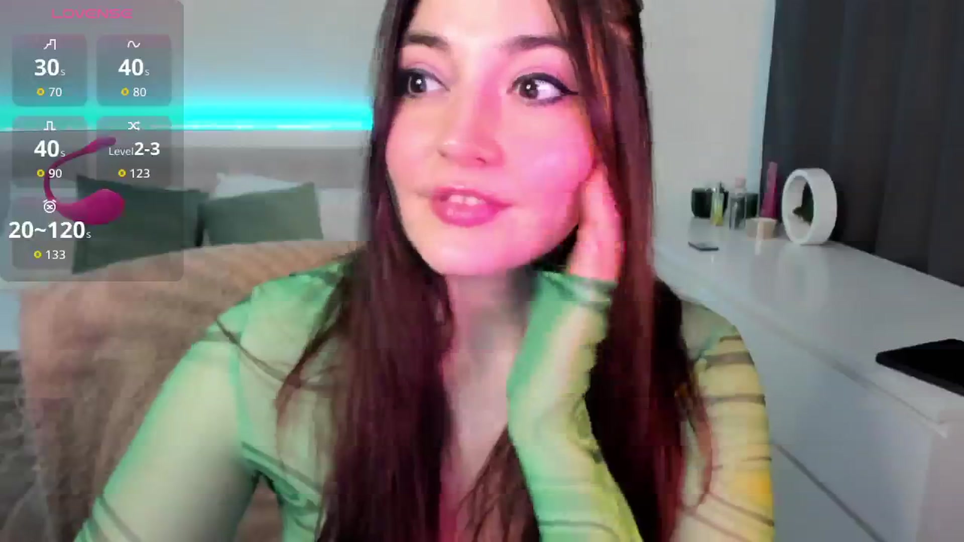 Gallery image thumbnail from Emmy_Emmy's myfreecams stream on, 04/01/2026, 12:25 image 13 of 20