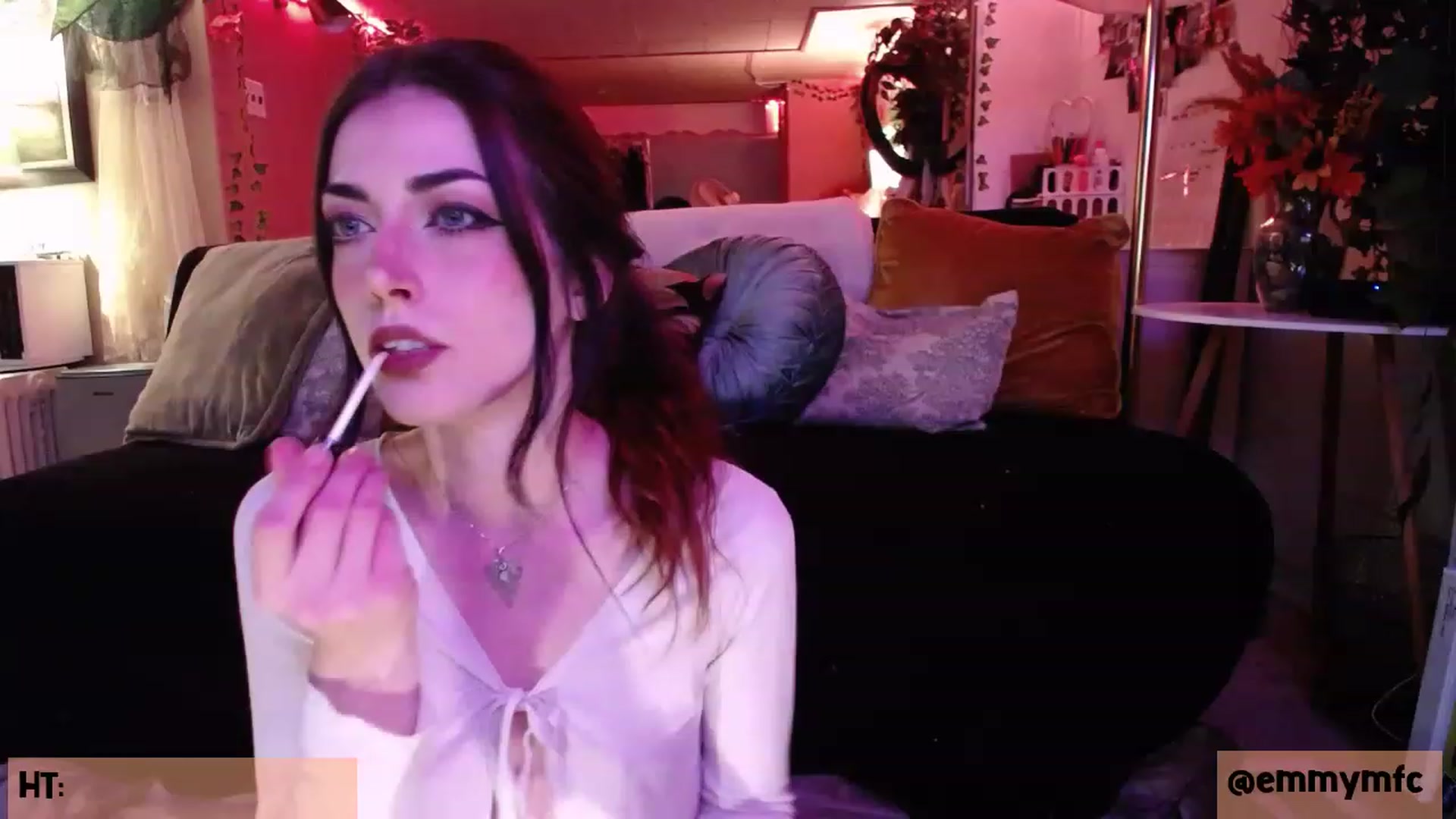 Gallery image thumbnail from Emmy_Rose's myfreecams stream on, 11/28/2022, 04:39 image 3 of 20