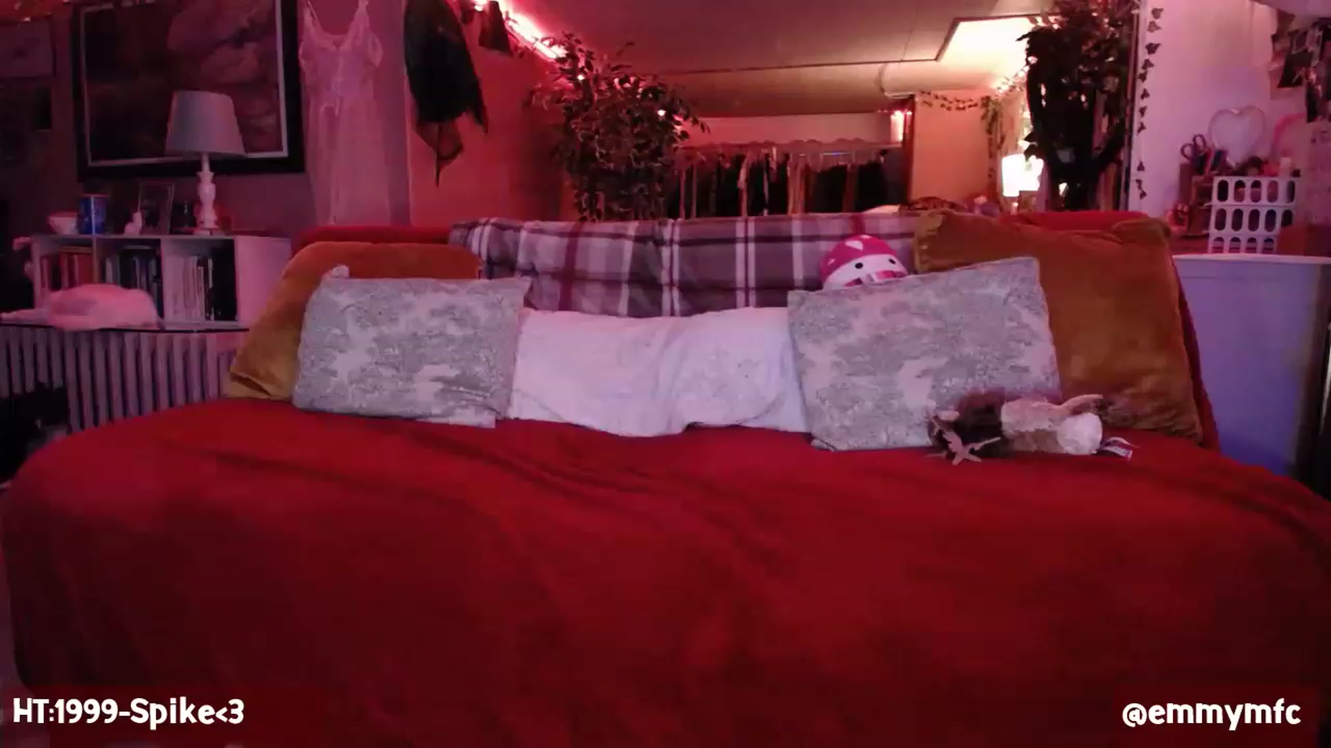 Gallery image thumbnail from Emmy_Rose's myfreecams stream on, 01/16/2023, 05:19 image 16 of 20