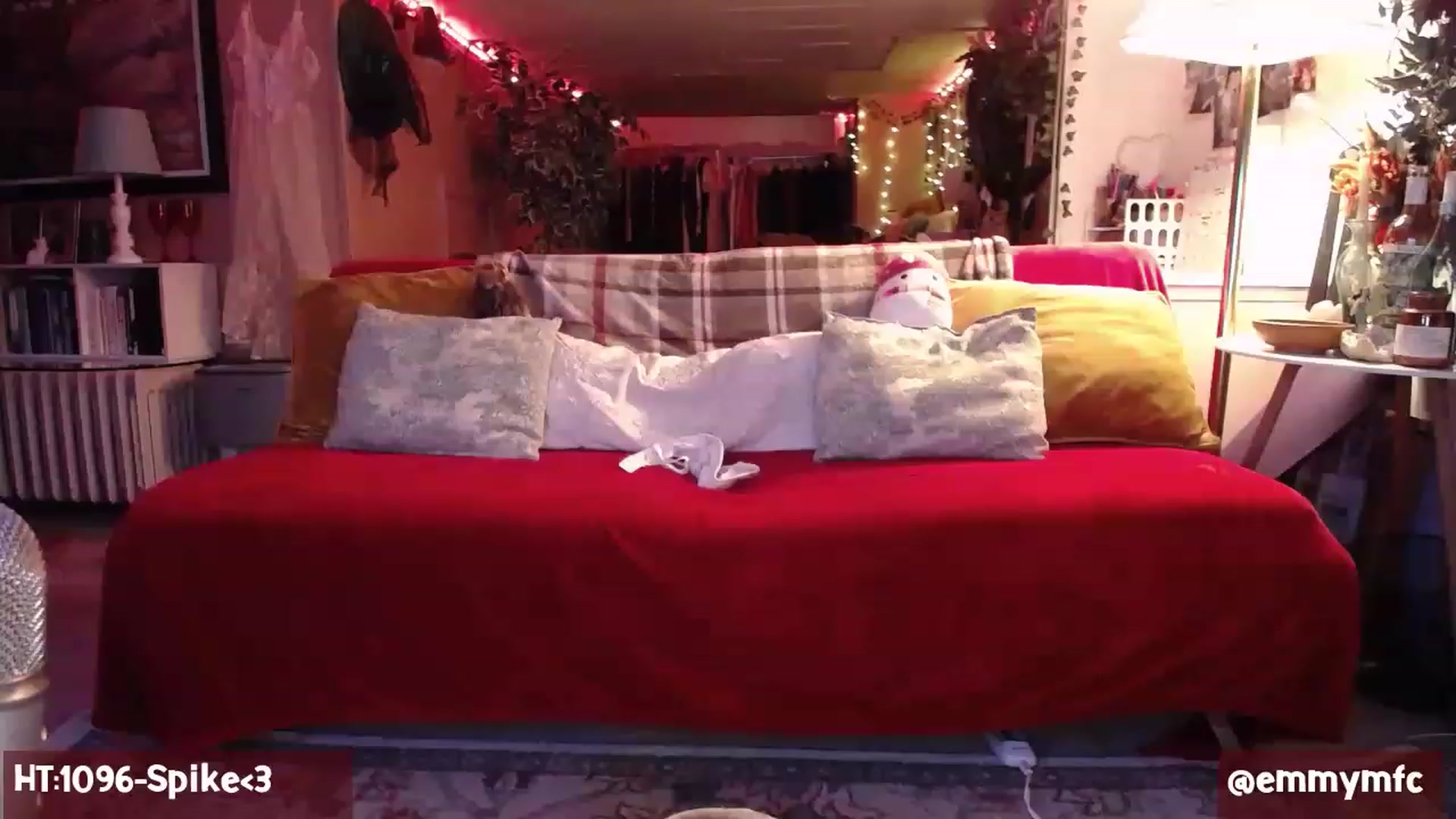 Gallery image thumbnail from Emmy_Rose's myfreecams stream on, 02/04/2023, 23:45 image 9 of 20
