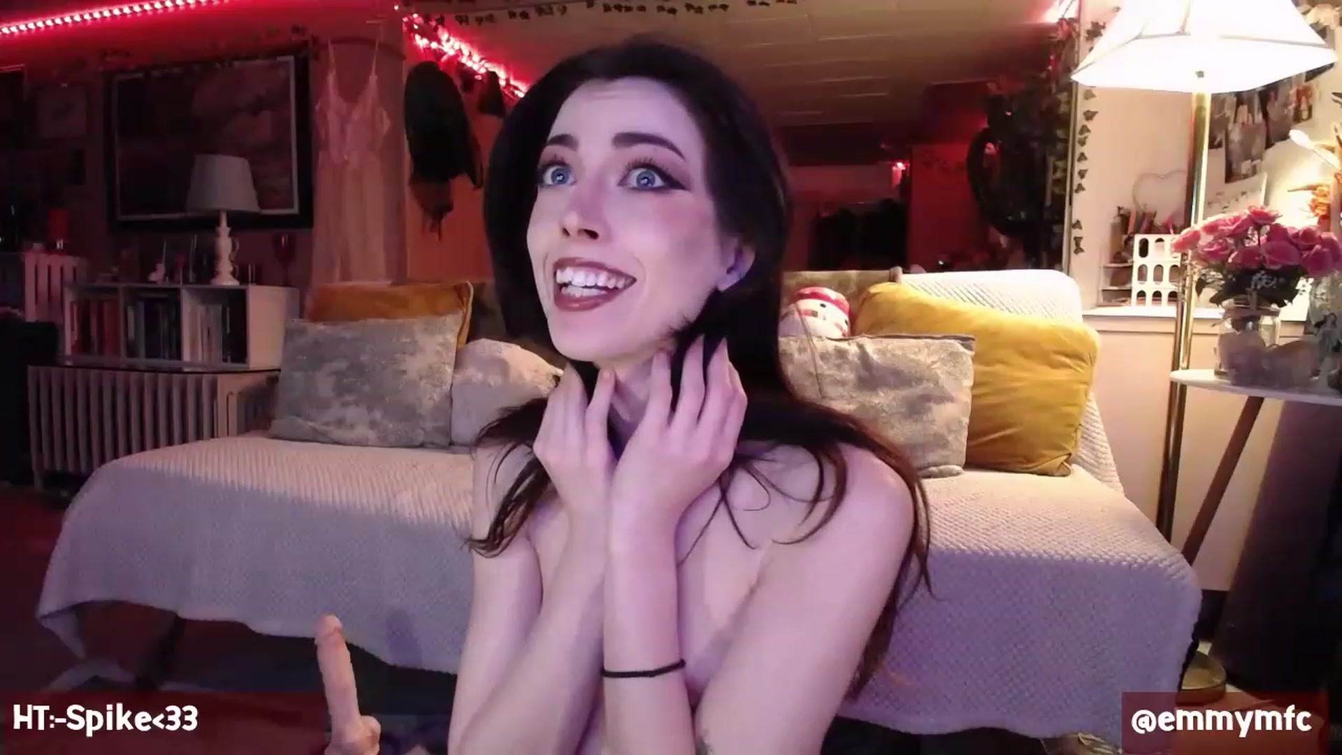 Gallery image thumbnail from Emmy_Rose's myfreecams stream on, 02/15/2023, 05:10 image 11 of 20