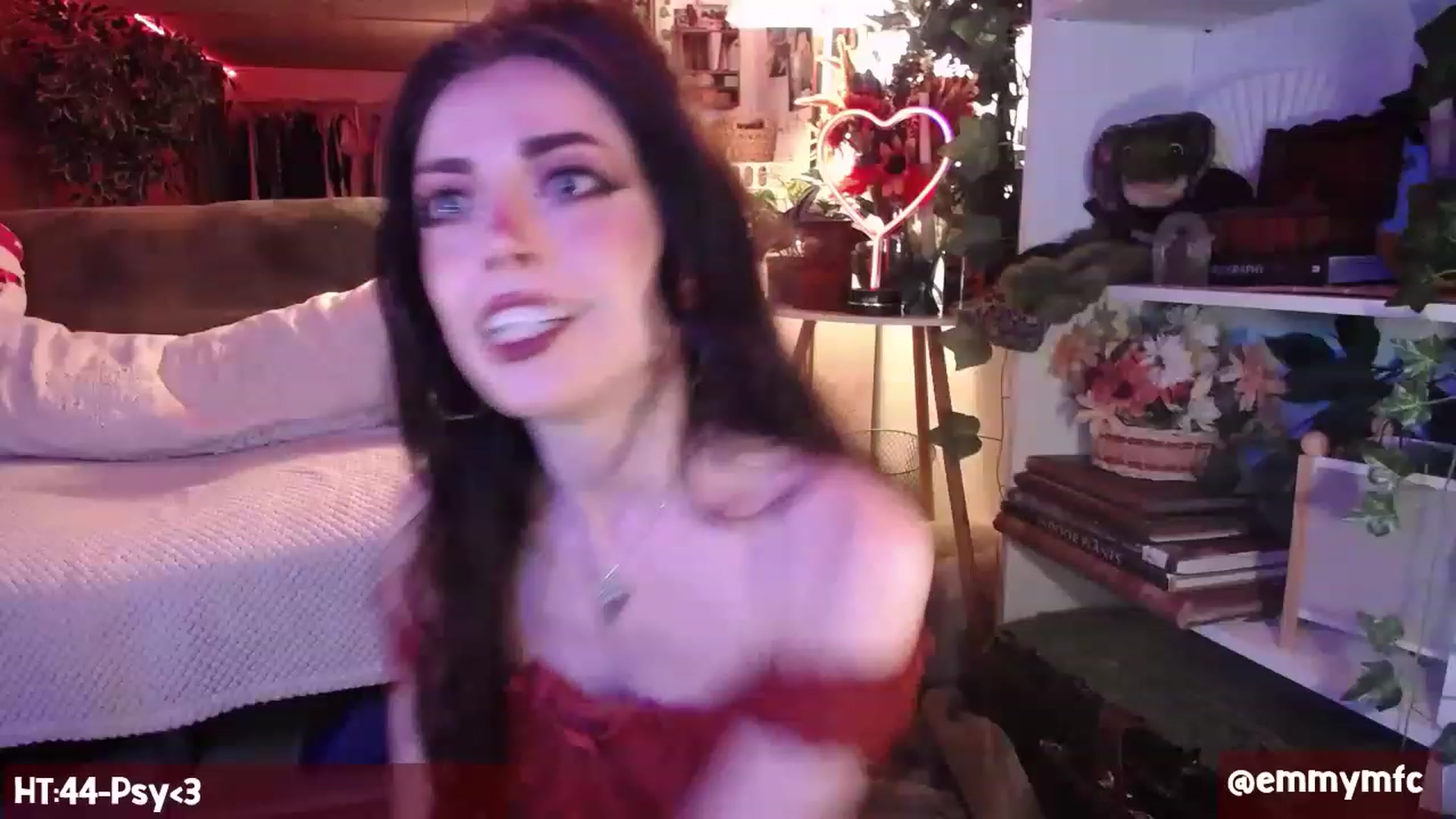 Gallery image thumbnail from Emmy_Rose's myfreecams stream on, 03/01/2023, 02:47 image 16 of 20