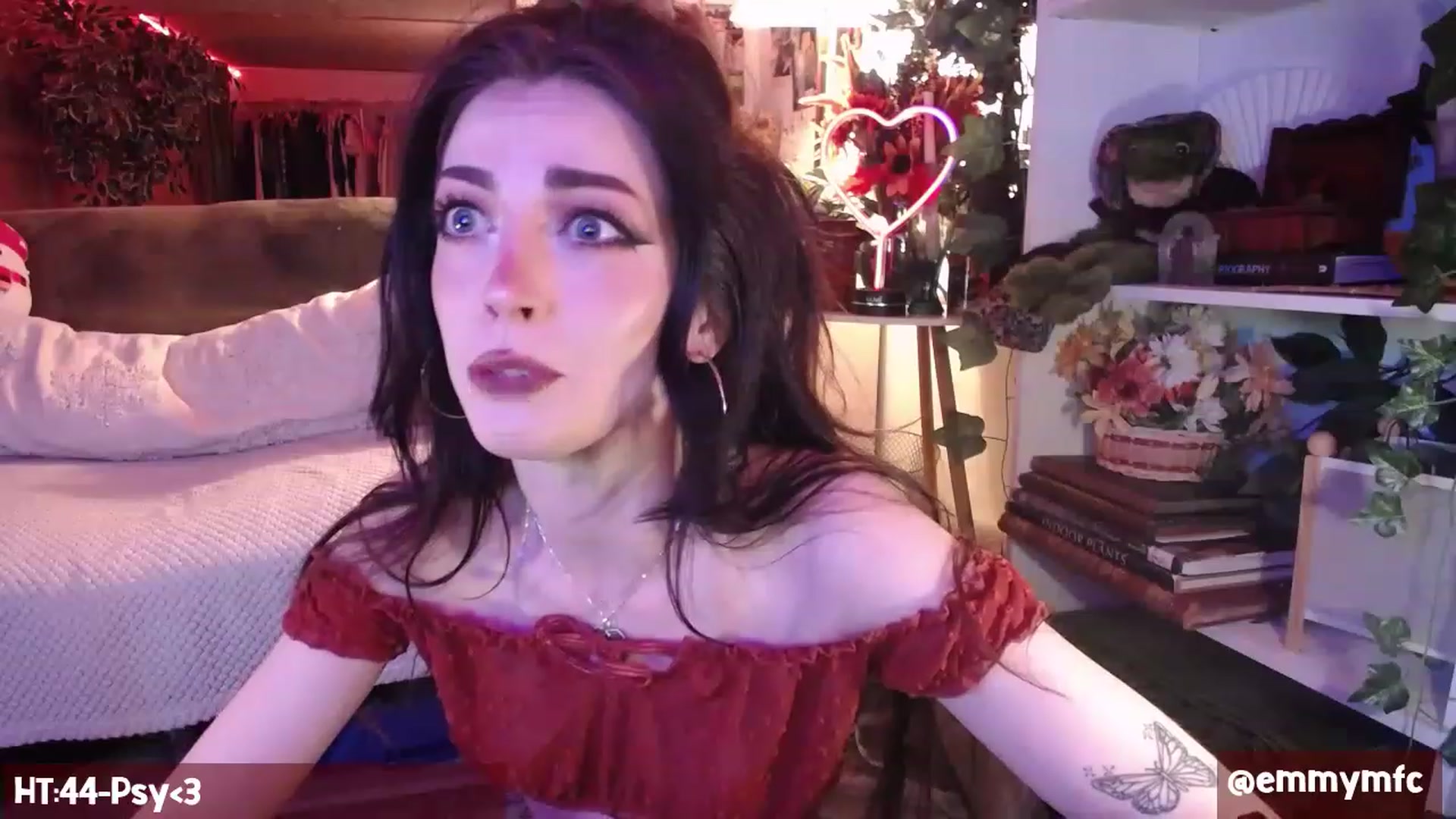 Gallery image thumbnail from Emmy_Rose's myfreecams stream on, 03/01/2023, 02:47 image 12 of 20