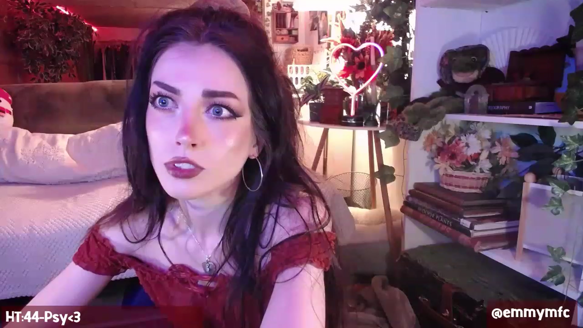 Gallery image thumbnail from Emmy_Rose's myfreecams stream on, 03/01/2023, 02:47 image 14 of 20