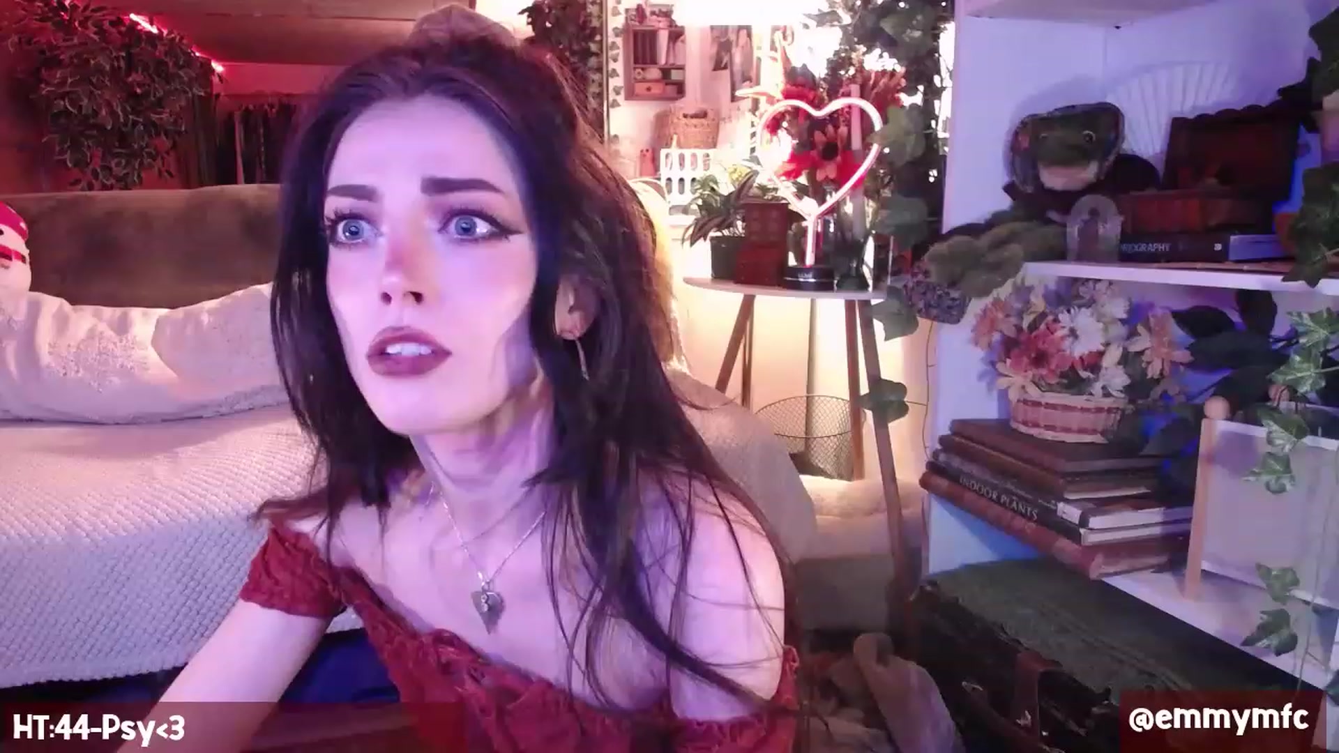 Gallery image thumbnail from Emmy_Rose's myfreecams stream on, 03/01/2023, 02:47 image 13 of 20