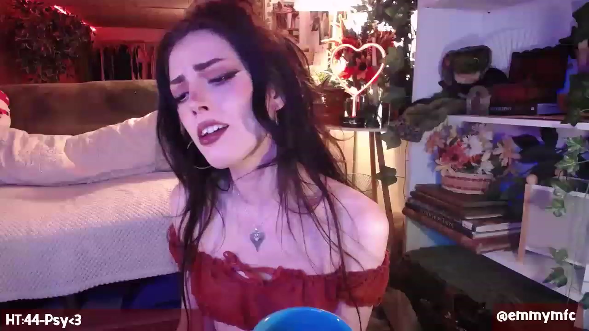 Gallery image thumbnail from Emmy_Rose's myfreecams stream on, 03/01/2023, 02:47 image 19 of 20