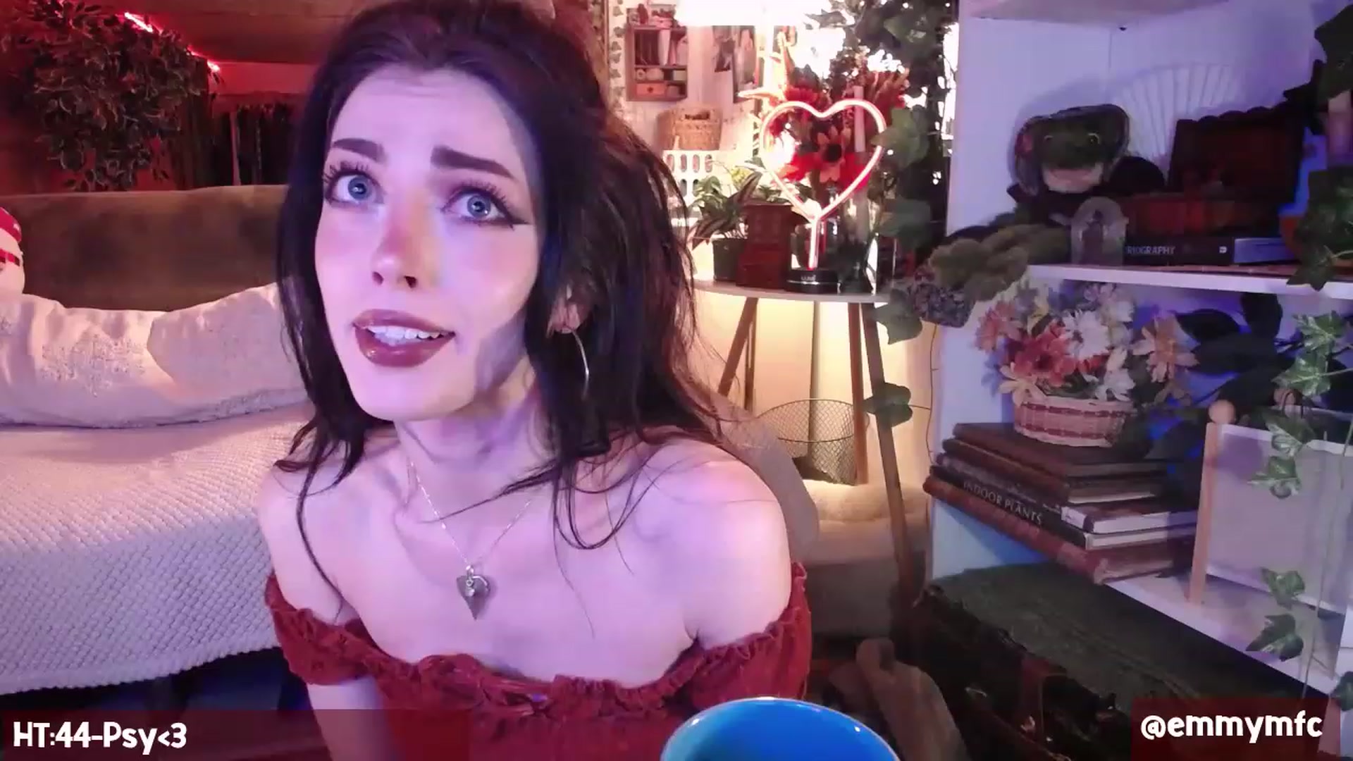Gallery image thumbnail from Emmy_Rose's myfreecams stream on, 03/01/2023, 02:47 image 17 of 20