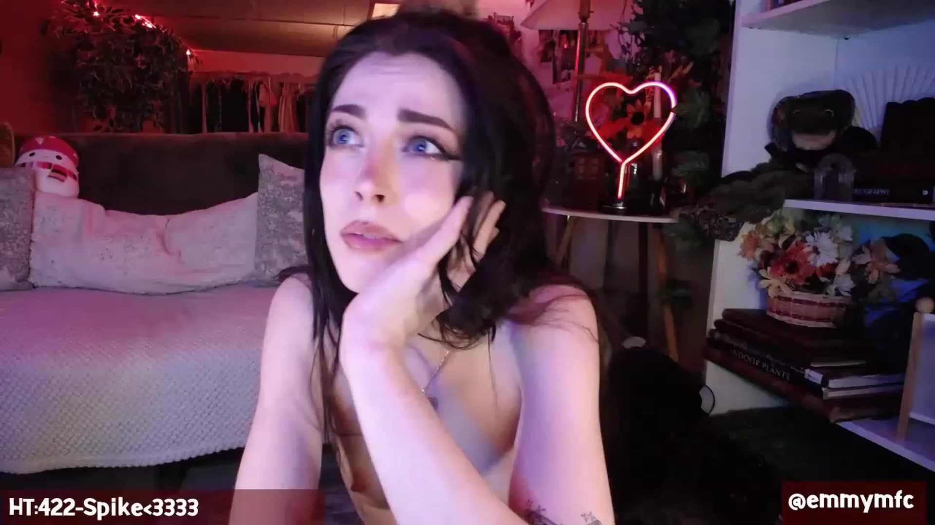 Gallery image thumbnail from Emmy_Rose's myfreecams stream on, 03/01/2023, 04:36 image 18 of 20