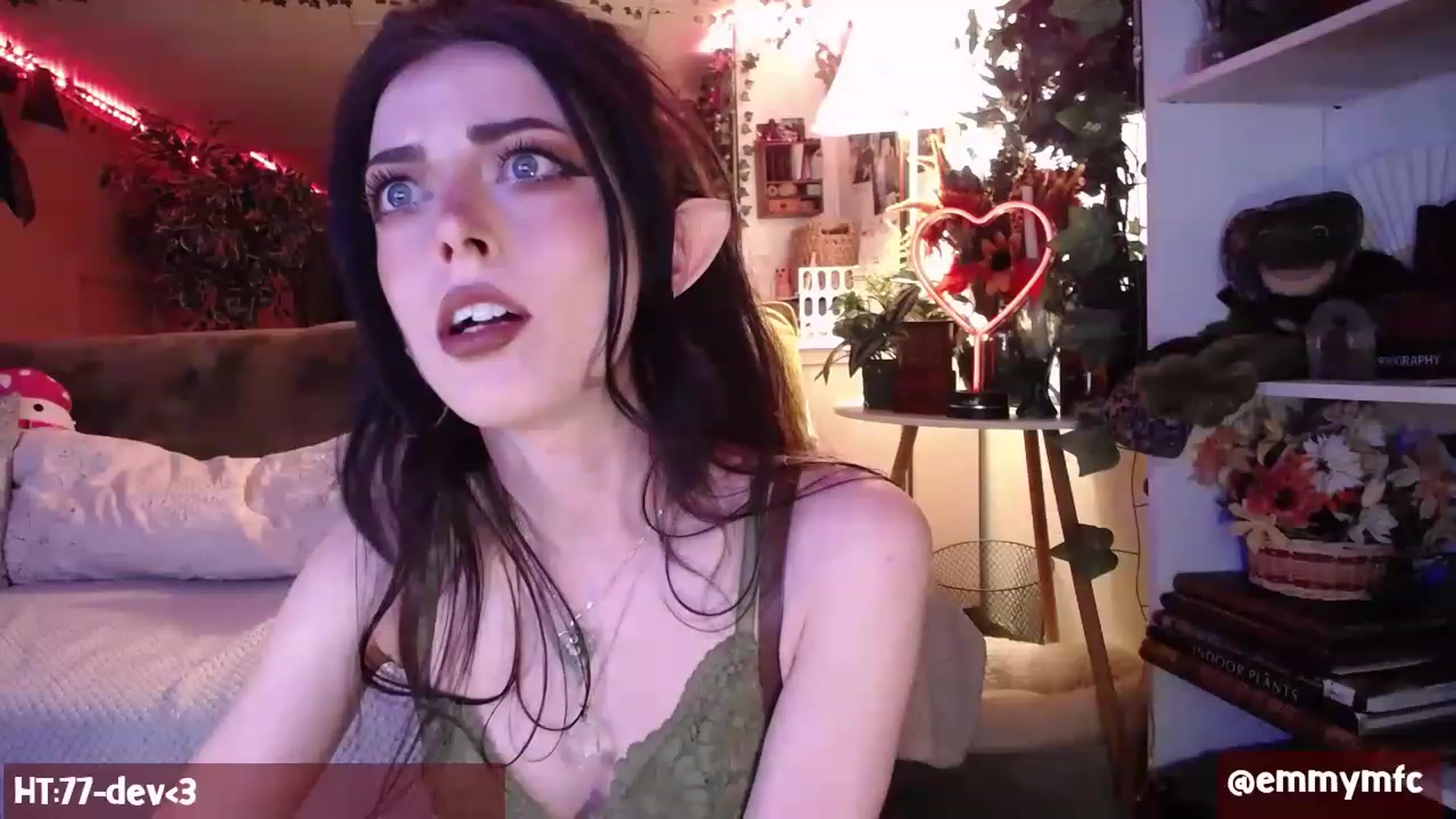 Gallery image thumbnail from Emmy_Rose's myfreecams stream on, 03/02/2023, 04:15 image 13 of 20
