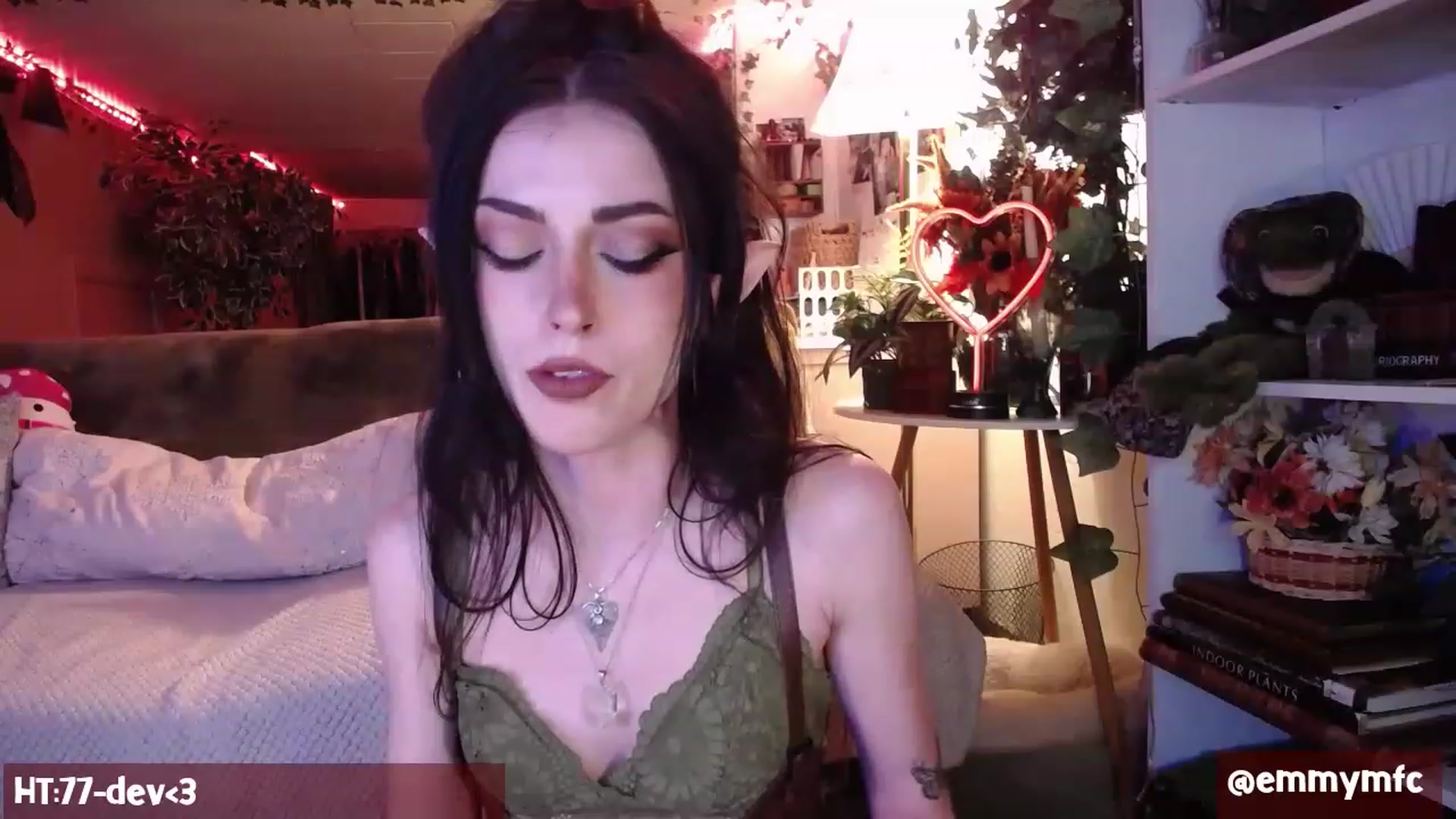 Gallery image thumbnail from Emmy_Rose's myfreecams stream on, 03/02/2023, 04:15 image 12 of 20