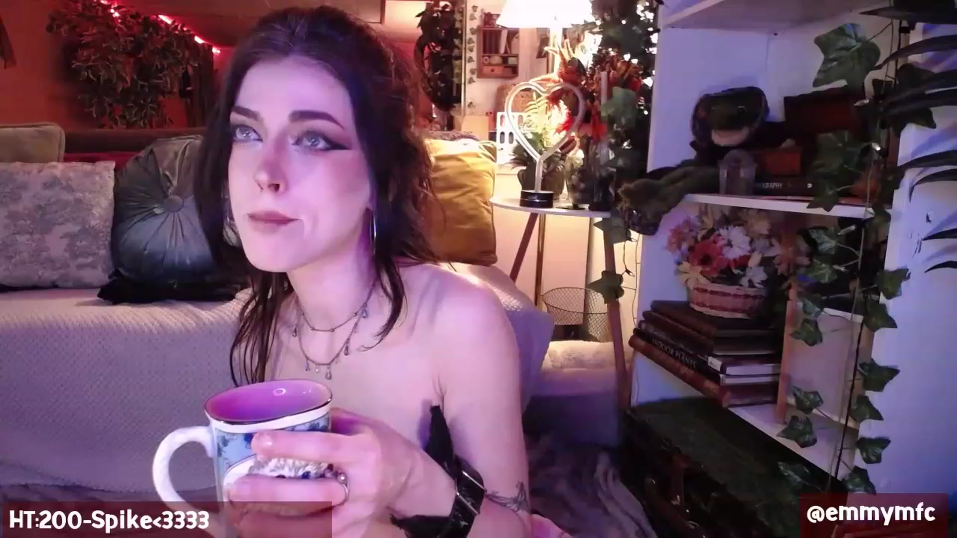Gallery image thumbnail from Emmy_Rose's myfreecams stream on, 03/29/2023, 03:30 image 8 of 20