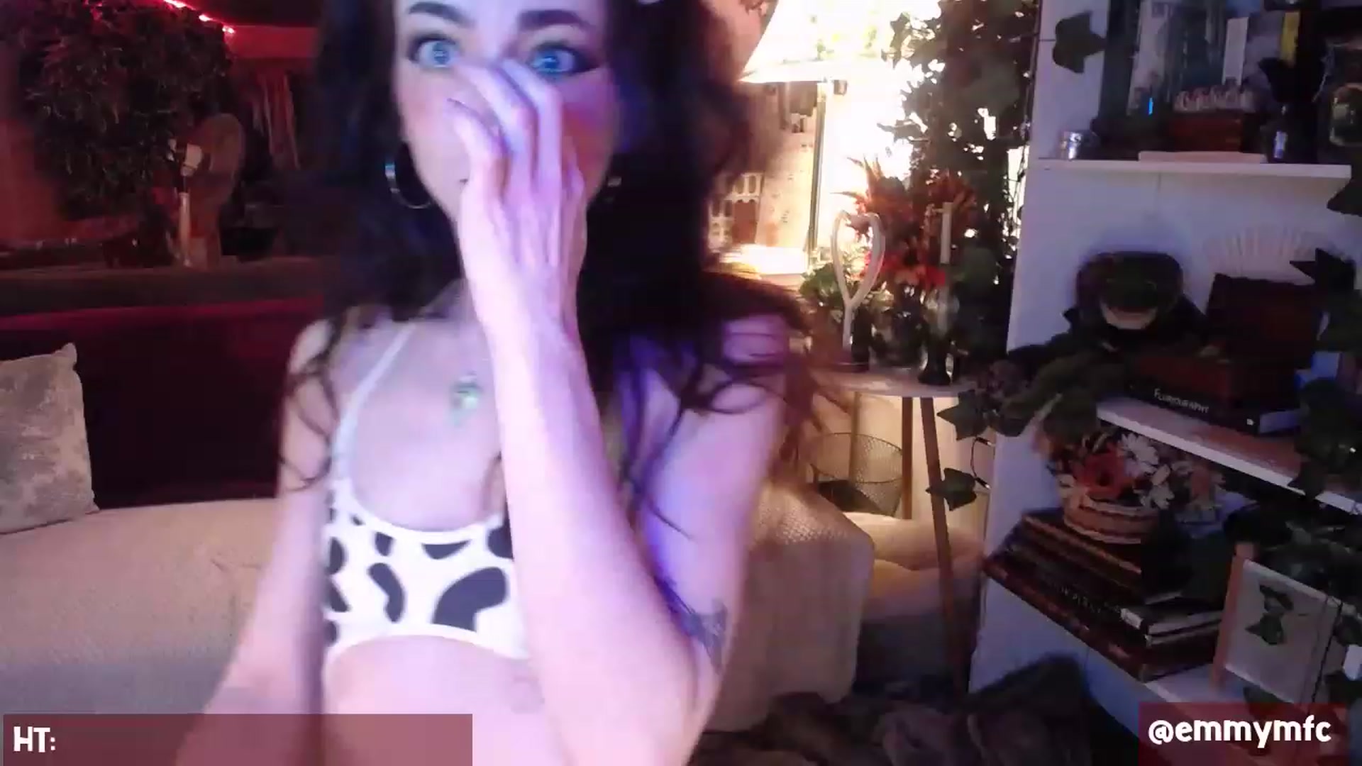 Gallery image thumbnail from Emmy_Rose's myfreecams stream on, 04/16/2023, 04:08 image 12 of 20