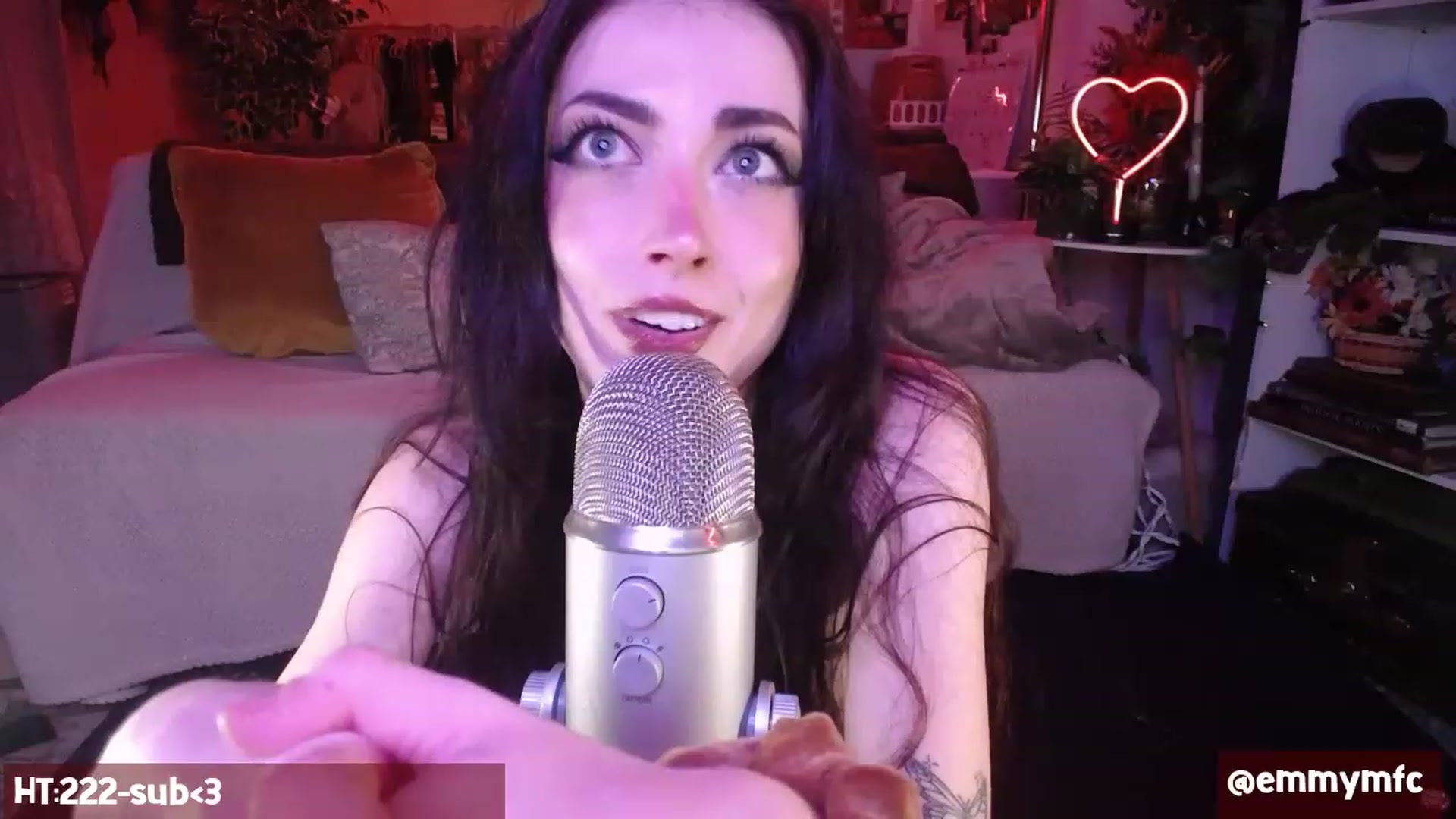 Gallery image thumbnail from Emmy_Rose's myfreecams stream on, 05/01/2023, 04:37 image 6 of 20