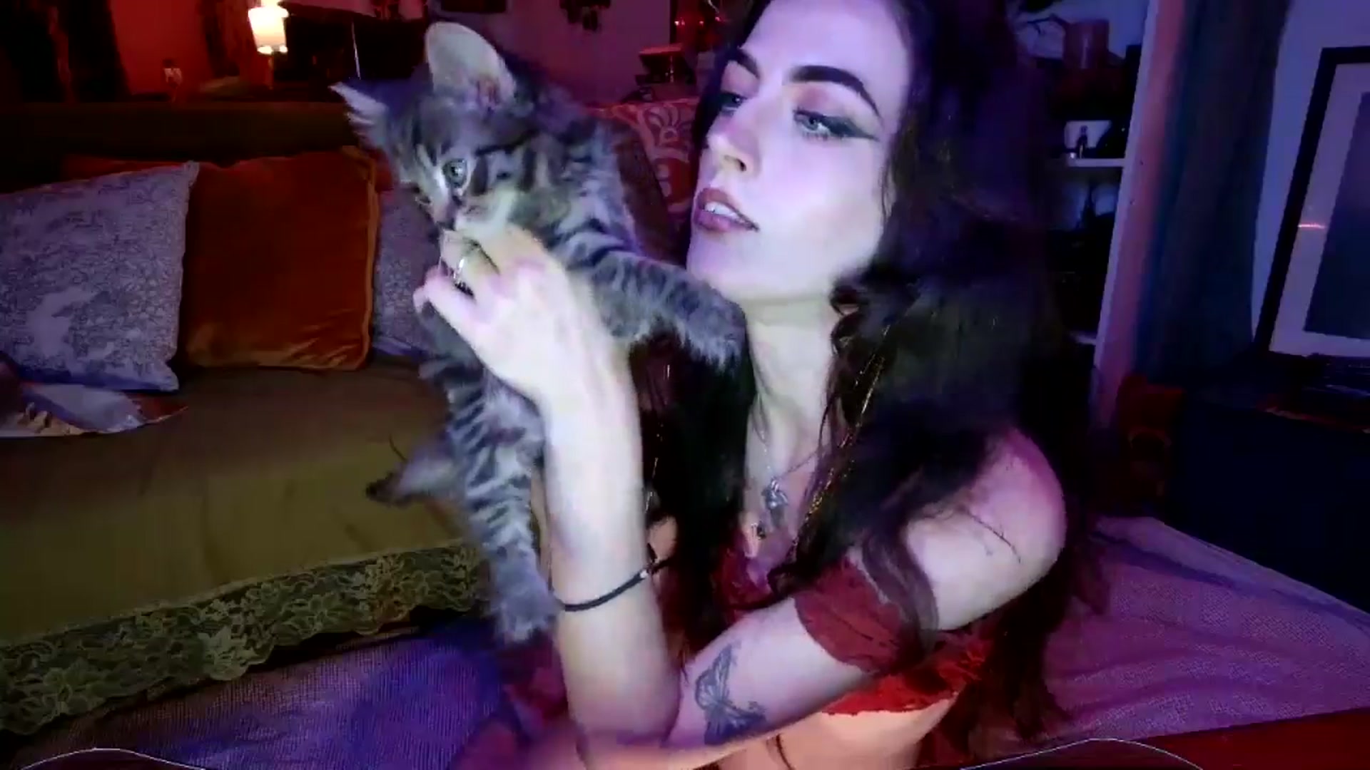 Gallery image thumbnail from Emmy_Rose's myfreecams stream on, 07/30/2024, 03:33 image 3 of 20