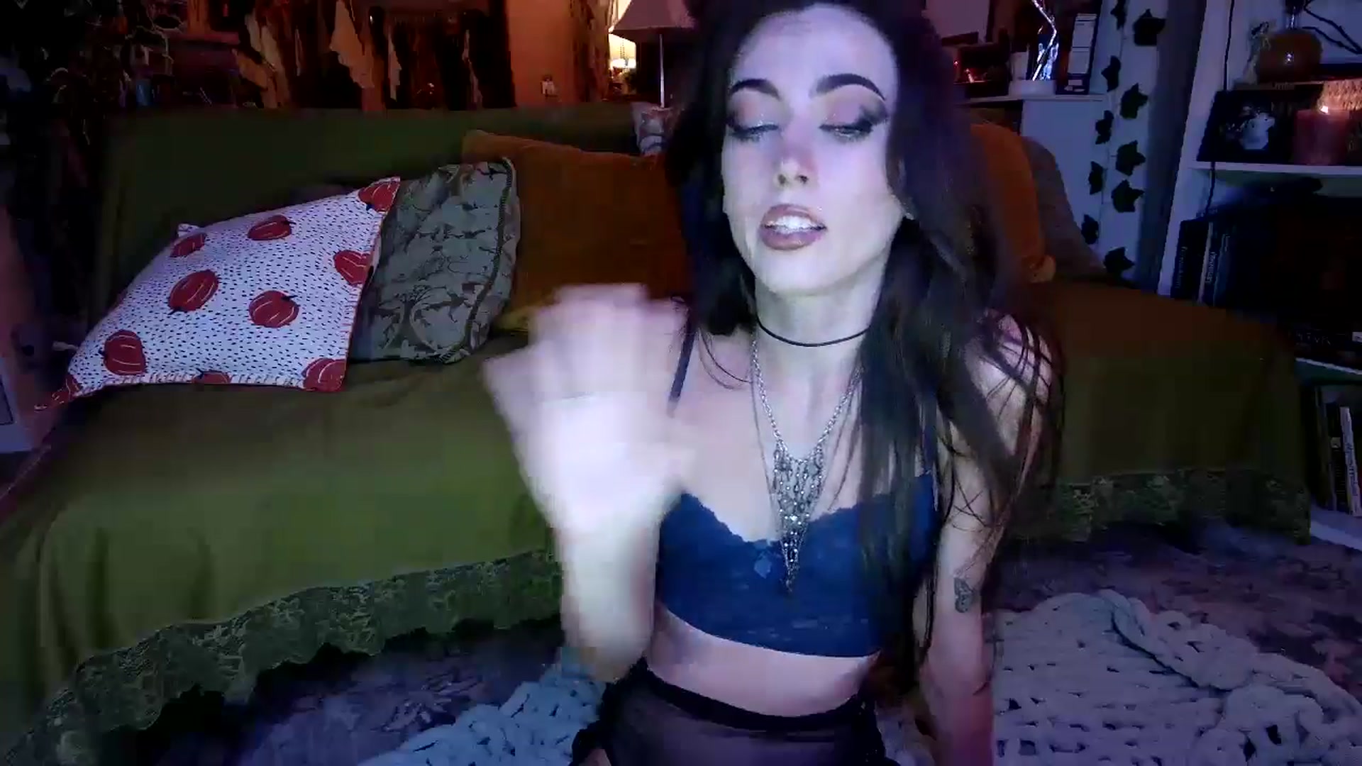 Gallery image thumbnail from Emmy_Rose's myfreecams stream on, 08/30/2024, 02:53 image 11 of 20