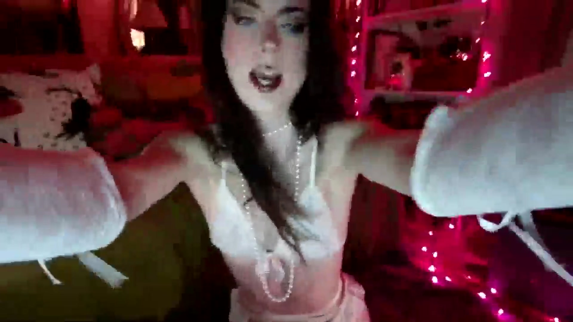 Gallery image thumbnail from Emmy_Rose's myfreecams stream on, 09/11/2024, 03:39 image 7 of 20