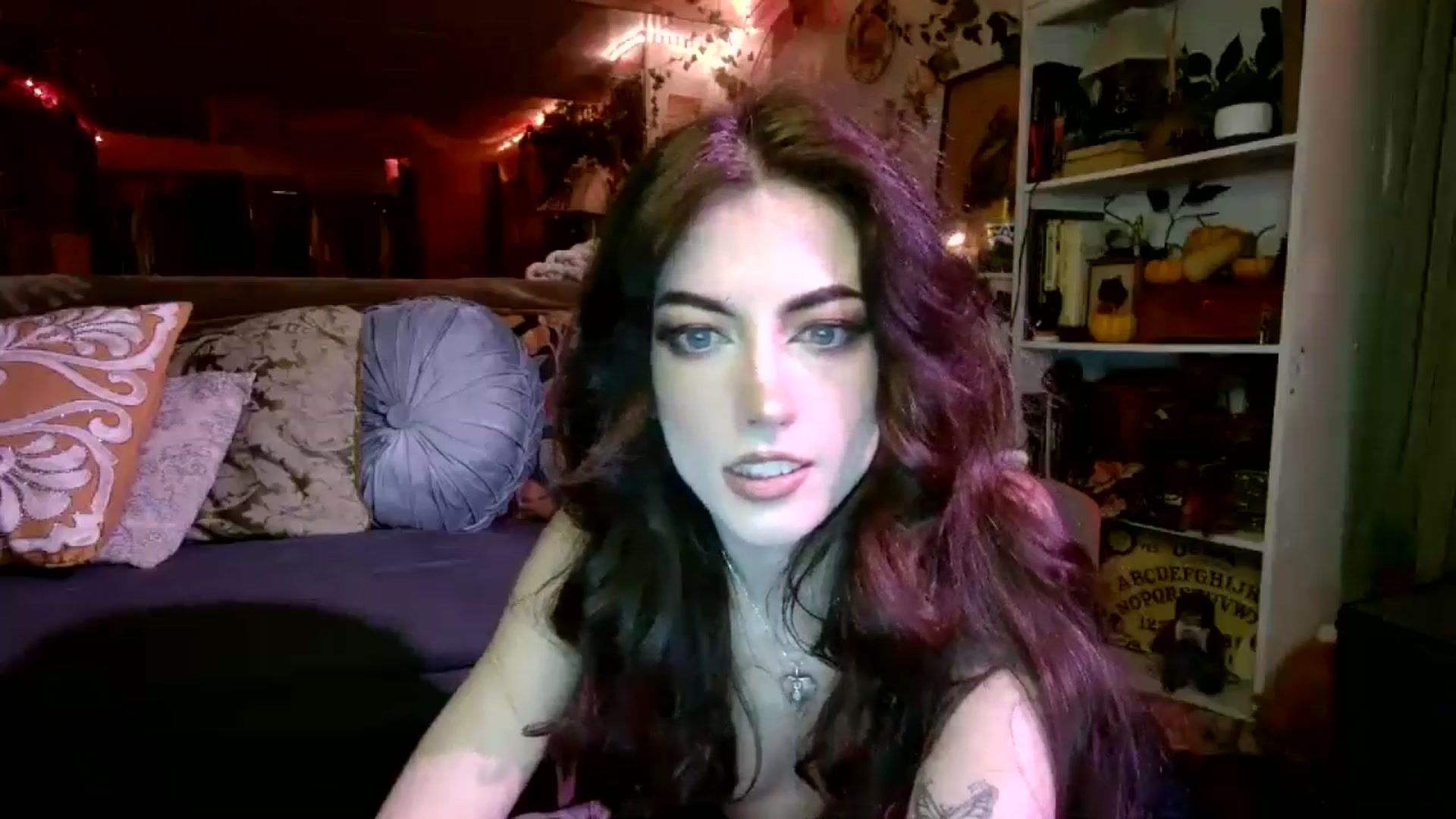 Gallery image thumbnail from Emmy_Rose's myfreecams stream on, 11/08/2024, 05:03 image 11 of 20