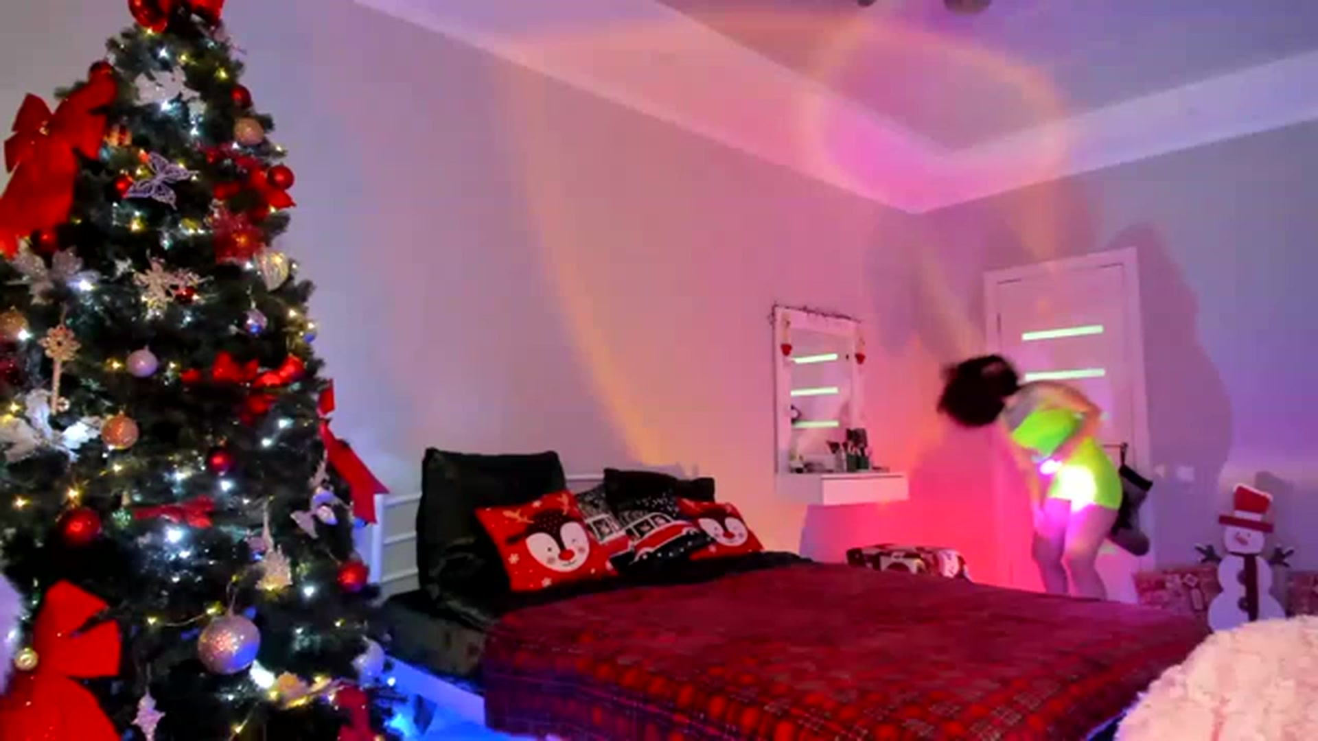 Gallery image thumbnail from Emmy___'s myfreecams stream on, 12/01/2022, 09:58 image 1 of 20