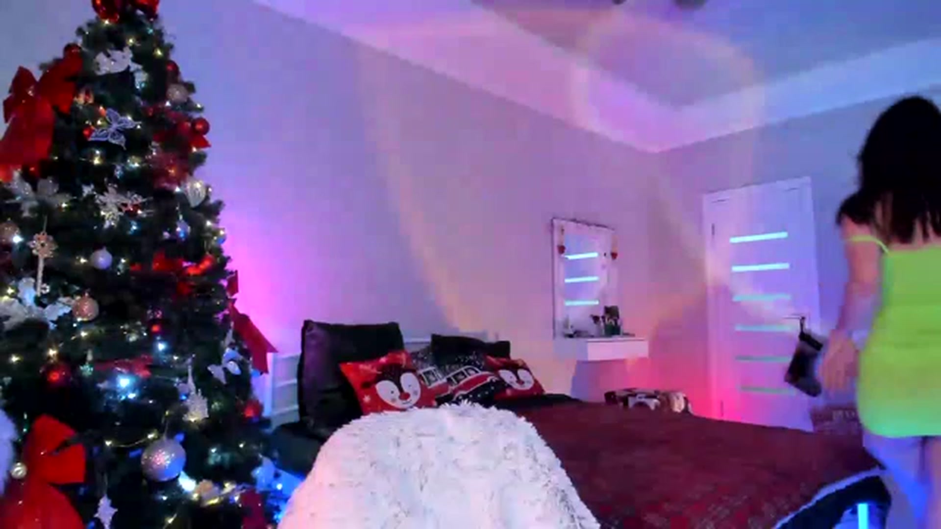 Gallery image thumbnail from Emmy___'s myfreecams stream on, 12/01/2022, 09:58 image 3 of 20