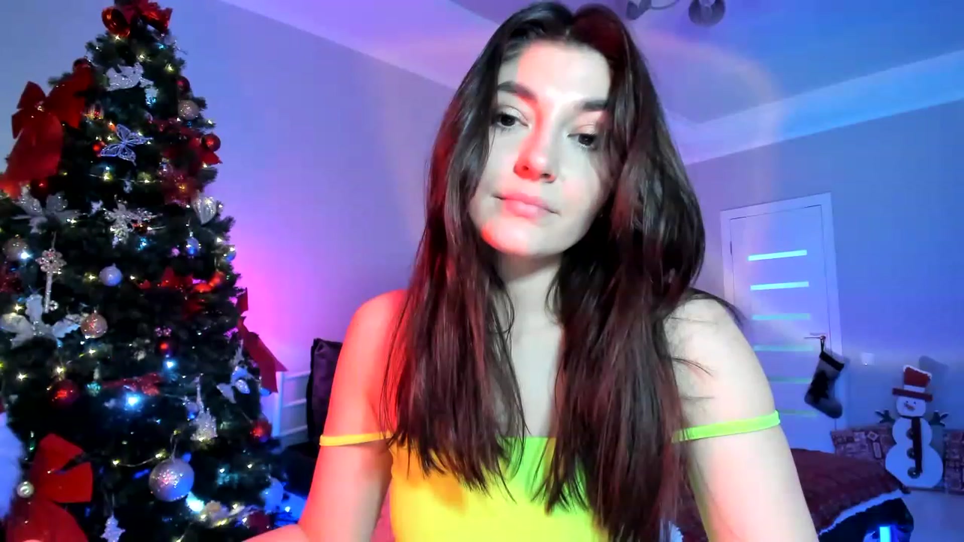 Gallery image thumbnail from Emmy___'s myfreecams stream on, 12/01/2022, 10:47 image 3 of 20