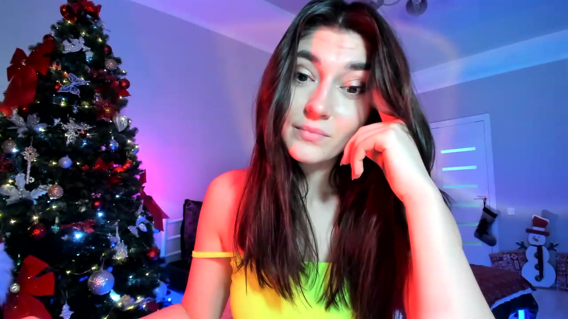 Gallery image thumbnail from Emmy___'s myfreecams stream on, 12/01/2022, 10:47 image 4 of 20