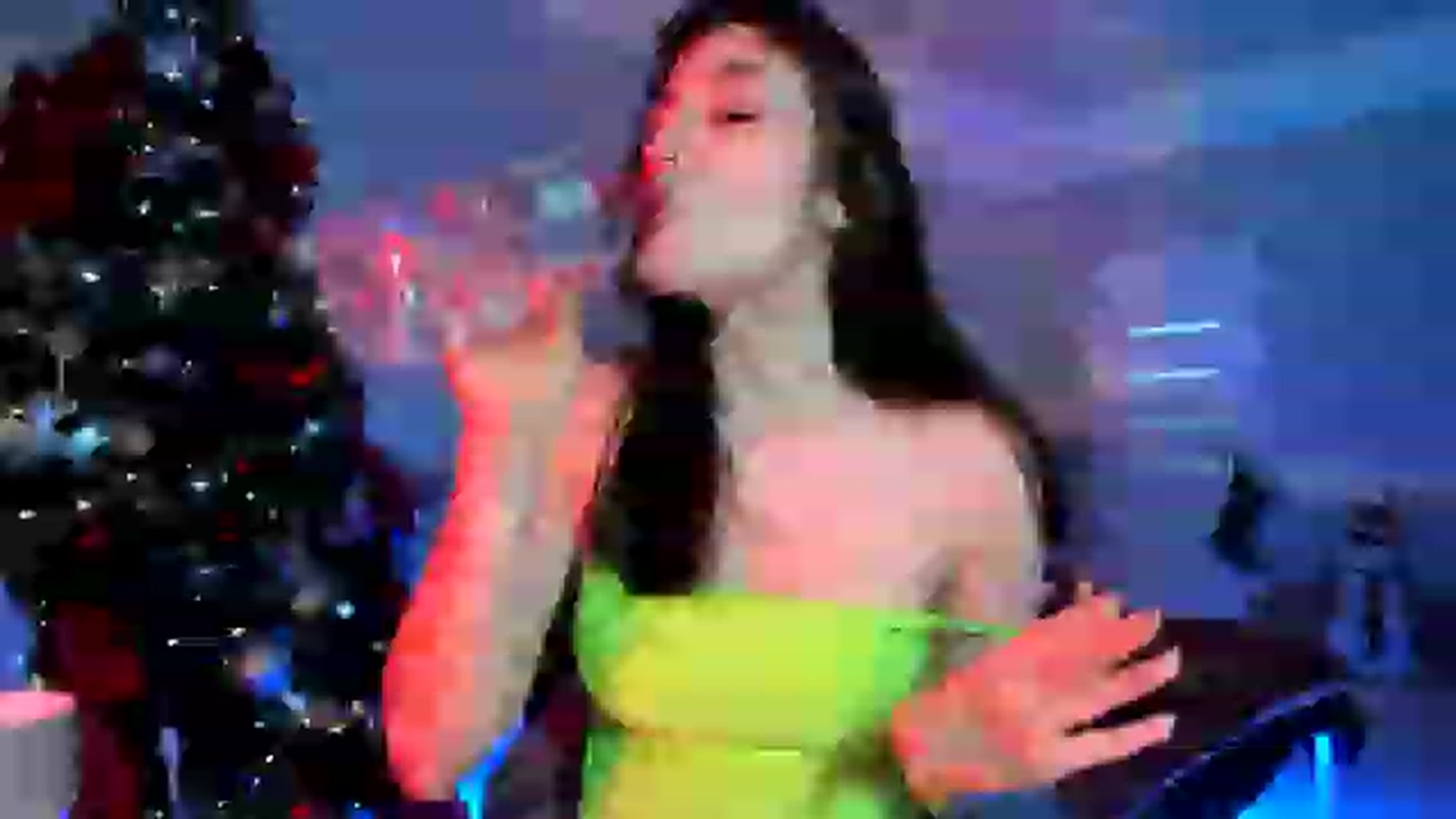 Gallery image thumbnail from Emmy___'s myfreecams stream on, 12/01/2022, 13:03 image 18 of 20