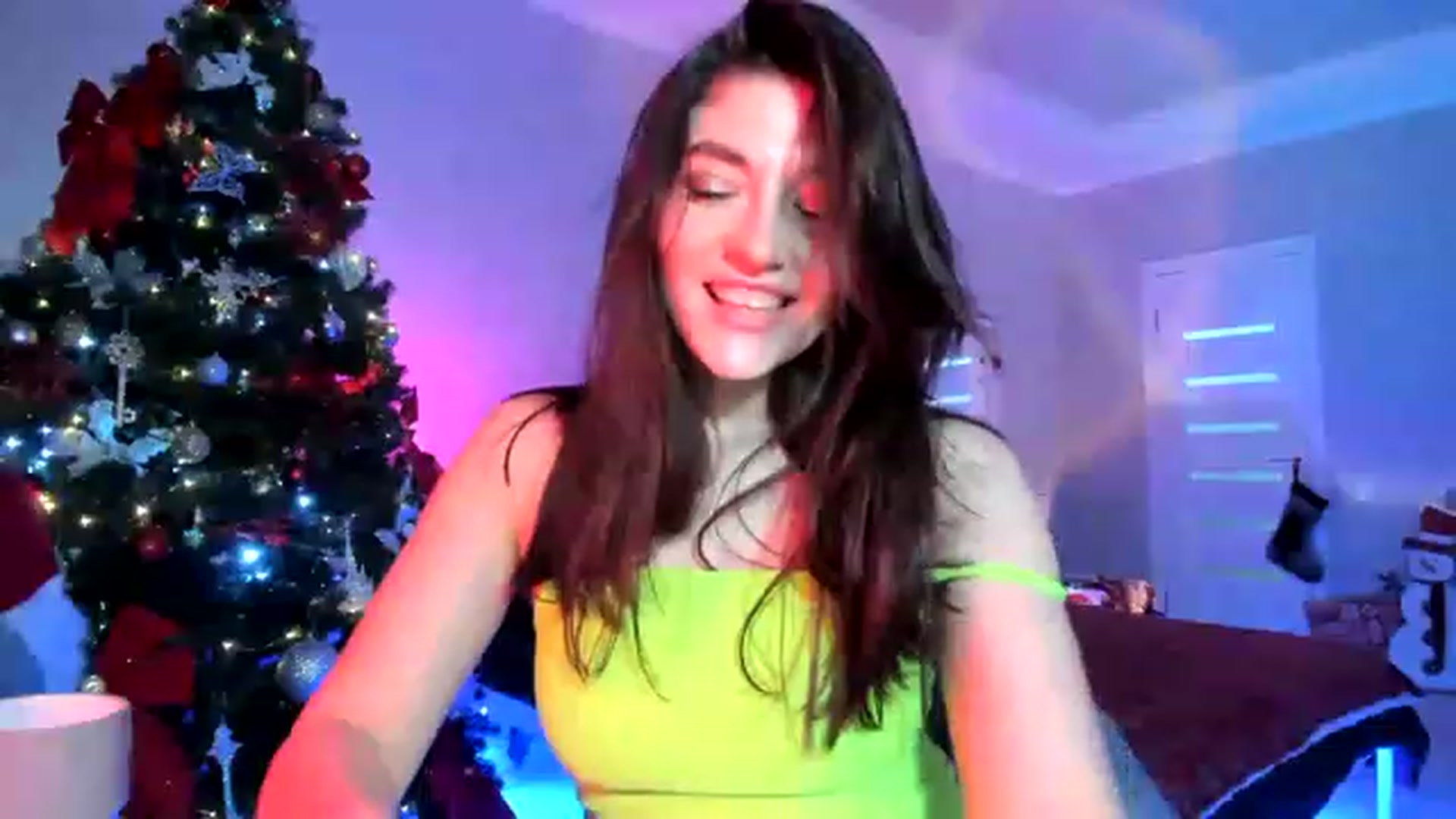 Gallery image thumbnail from Emmy___'s myfreecams stream on, 12/01/2022, 13:35 image 20 of 20