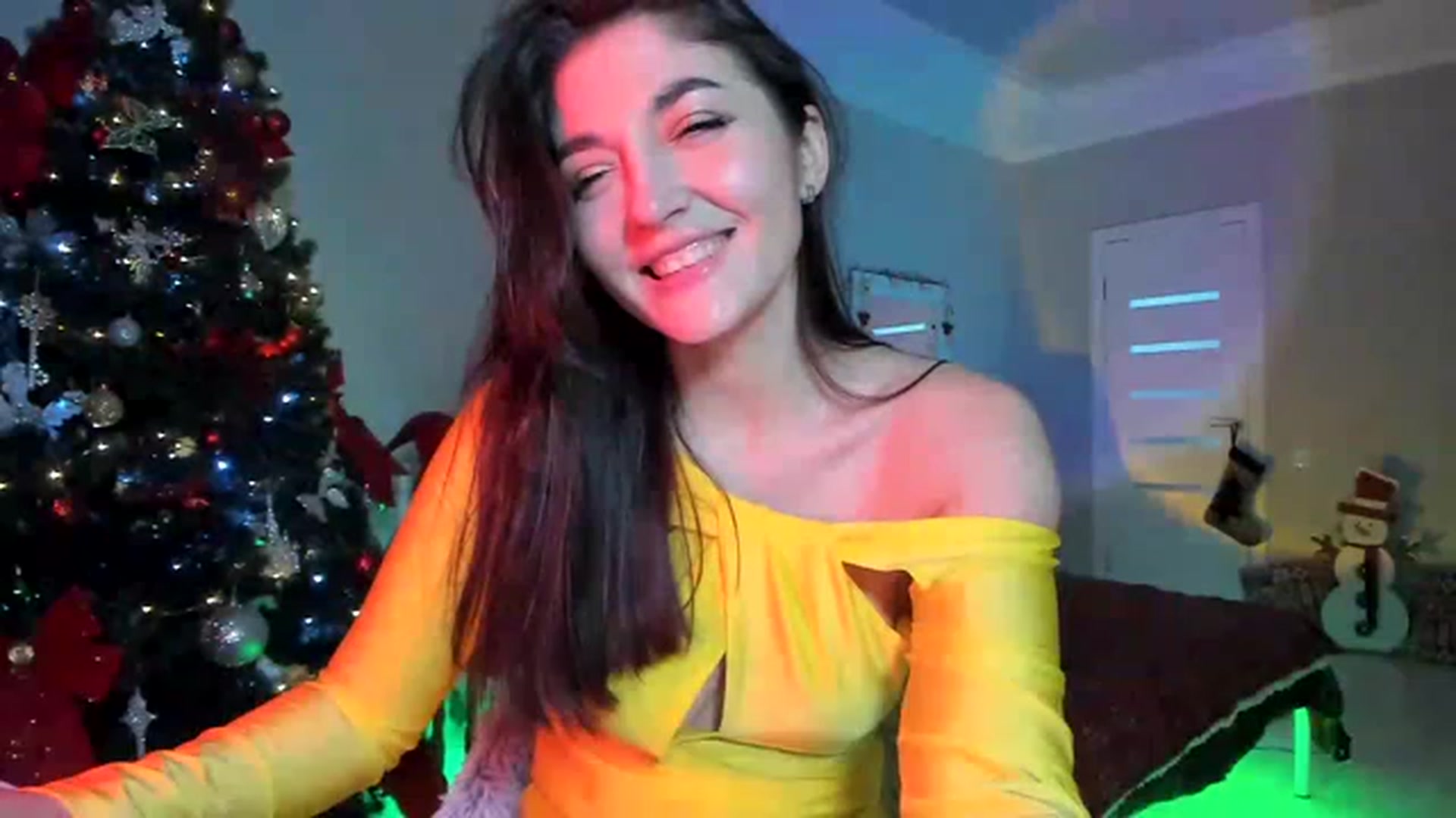 Gallery image thumbnail from Emmy___'s myfreecams stream on, 12/03/2022, 08:46 image 6 of 20
