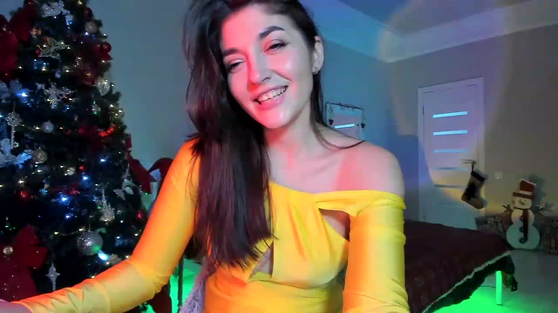 Gallery image thumbnail from Emmy___'s myfreecams stream on, 12/03/2022, 08:46 image 5 of 20