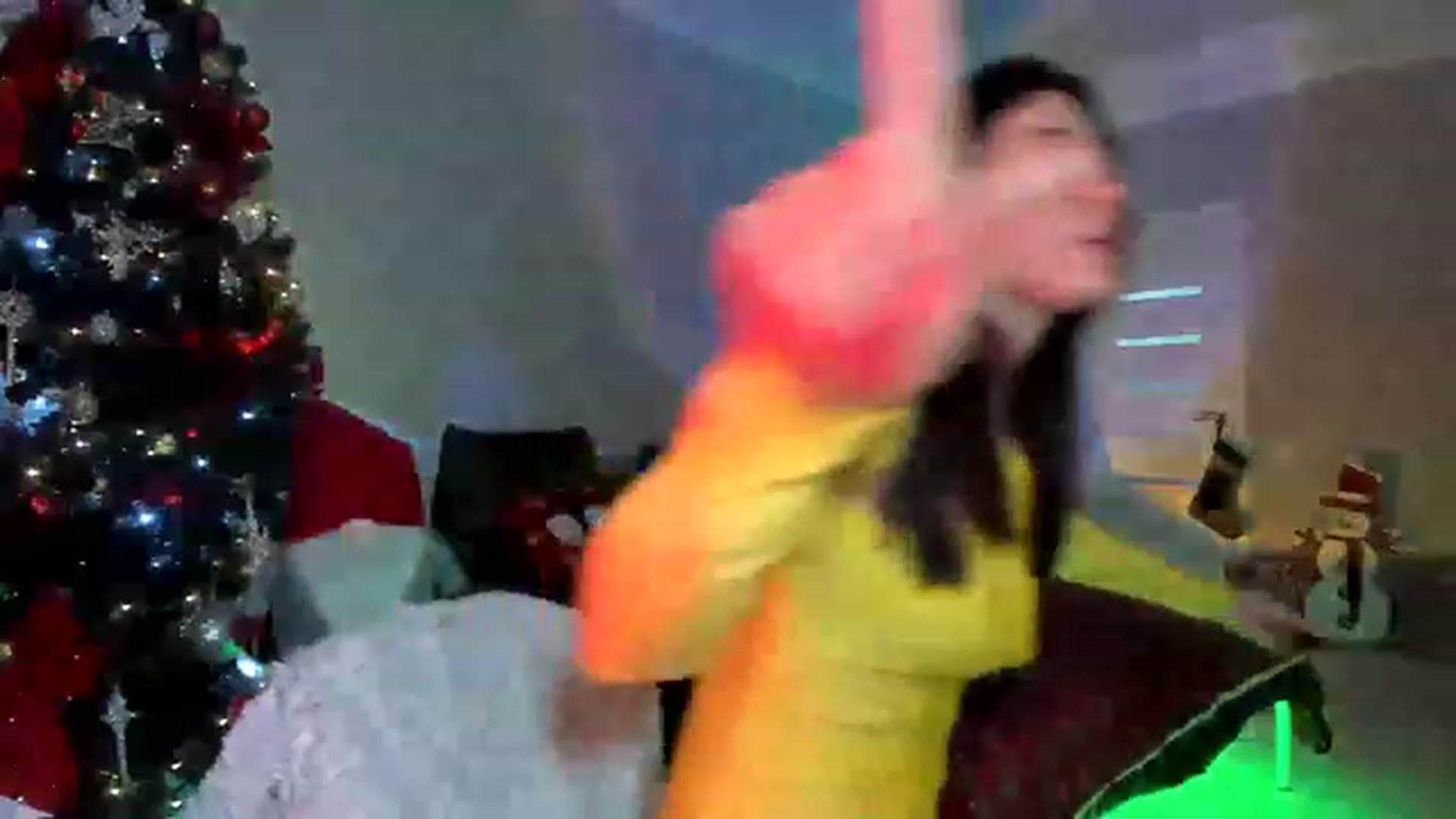 Gallery image thumbnail from Emmy___'s myfreecams stream on, 12/03/2022, 09:33 image 13 of 20