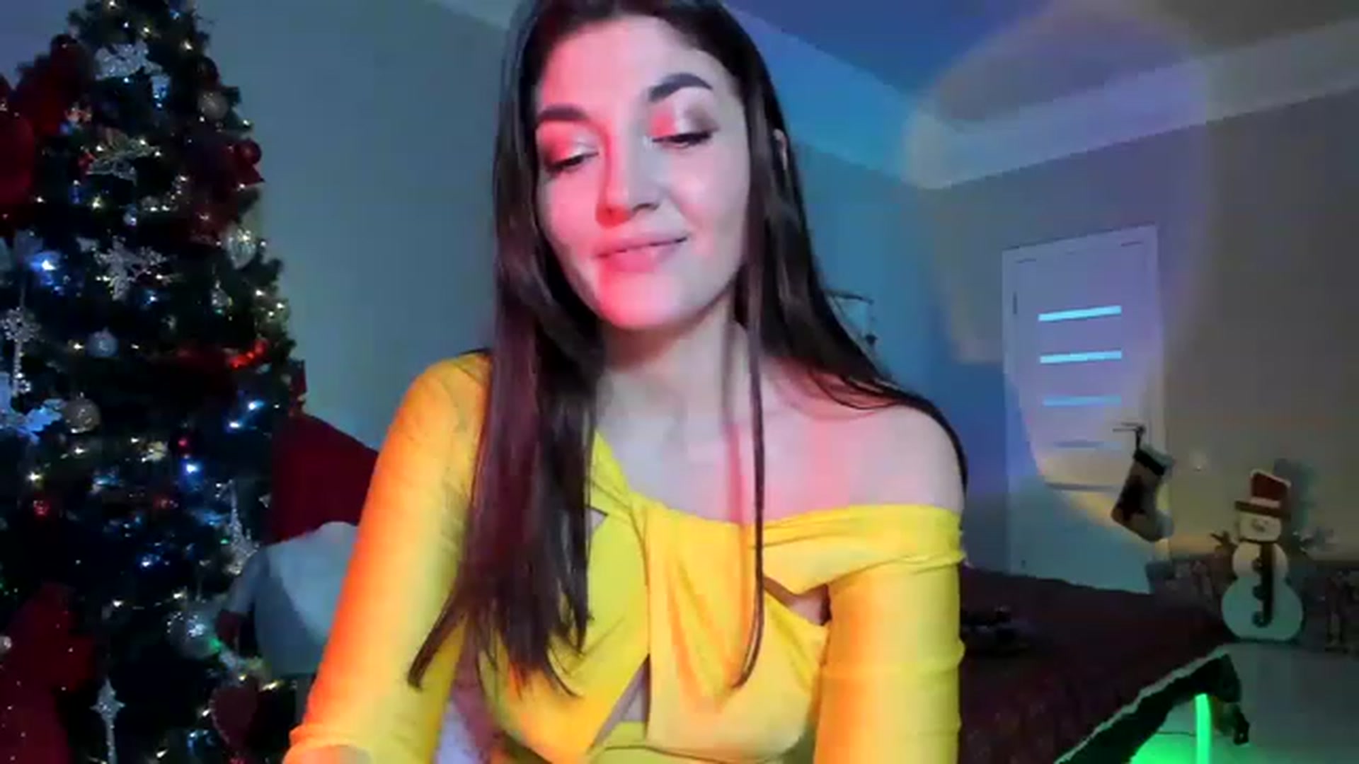 Gallery image thumbnail from Emmy___'s myfreecams stream on, 12/03/2022, 09:33 image 17 of 20