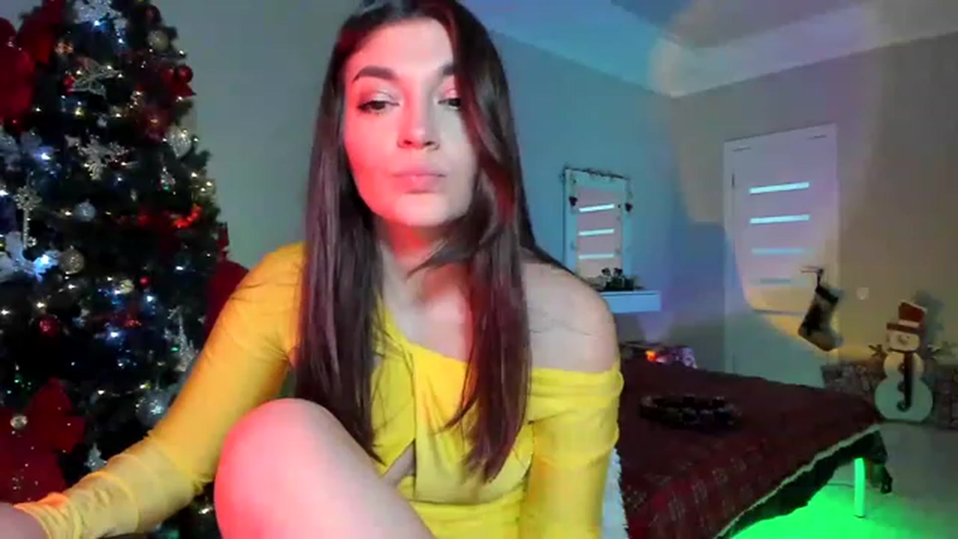Gallery image thumbnail from Emmy___'s myfreecams stream on, 12/03/2022, 10:07 image 6 of 20