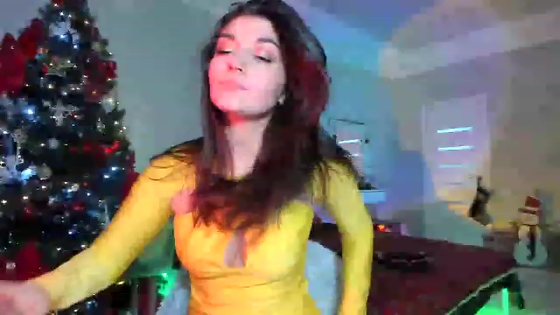 Gallery image thumbnail from Emmy___'s myfreecams stream on, 12/03/2022, 10:07 image 11 of 20