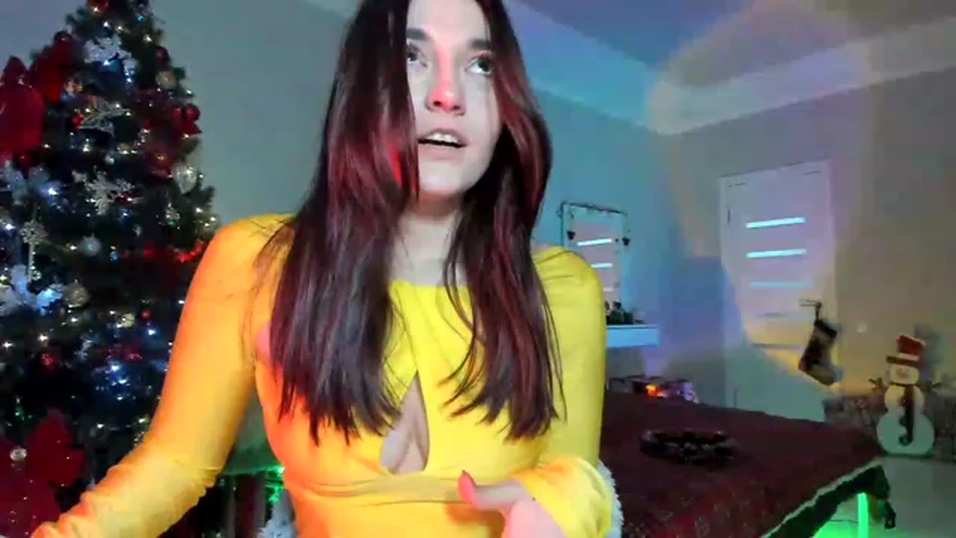 Gallery image thumbnail from Emmy___'s myfreecams stream on, 12/03/2022, 10:07 image 7 of 20