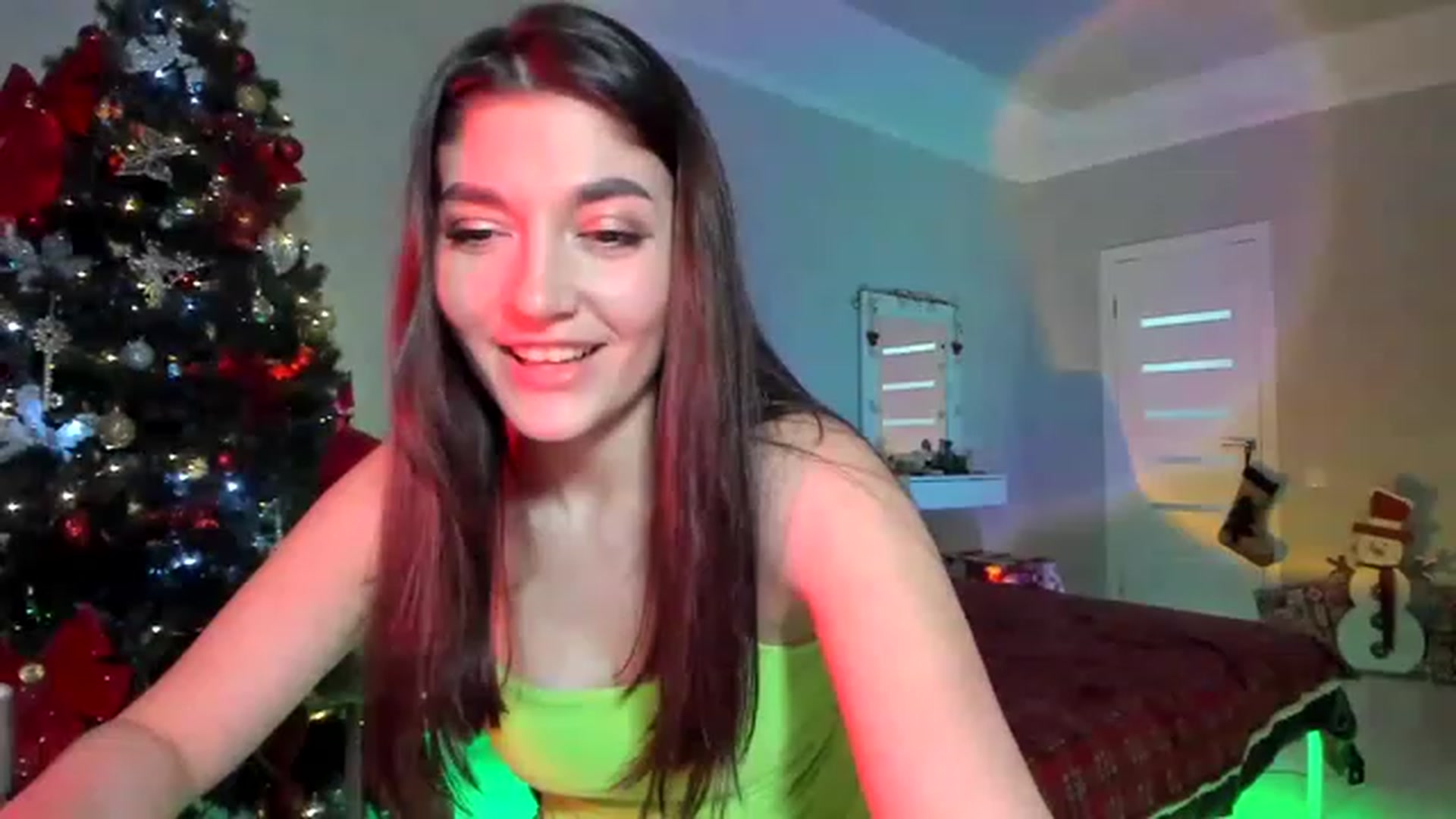 Gallery image thumbnail from Emmy___'s myfreecams stream on, 12/03/2022, 11:42 image 15 of 20