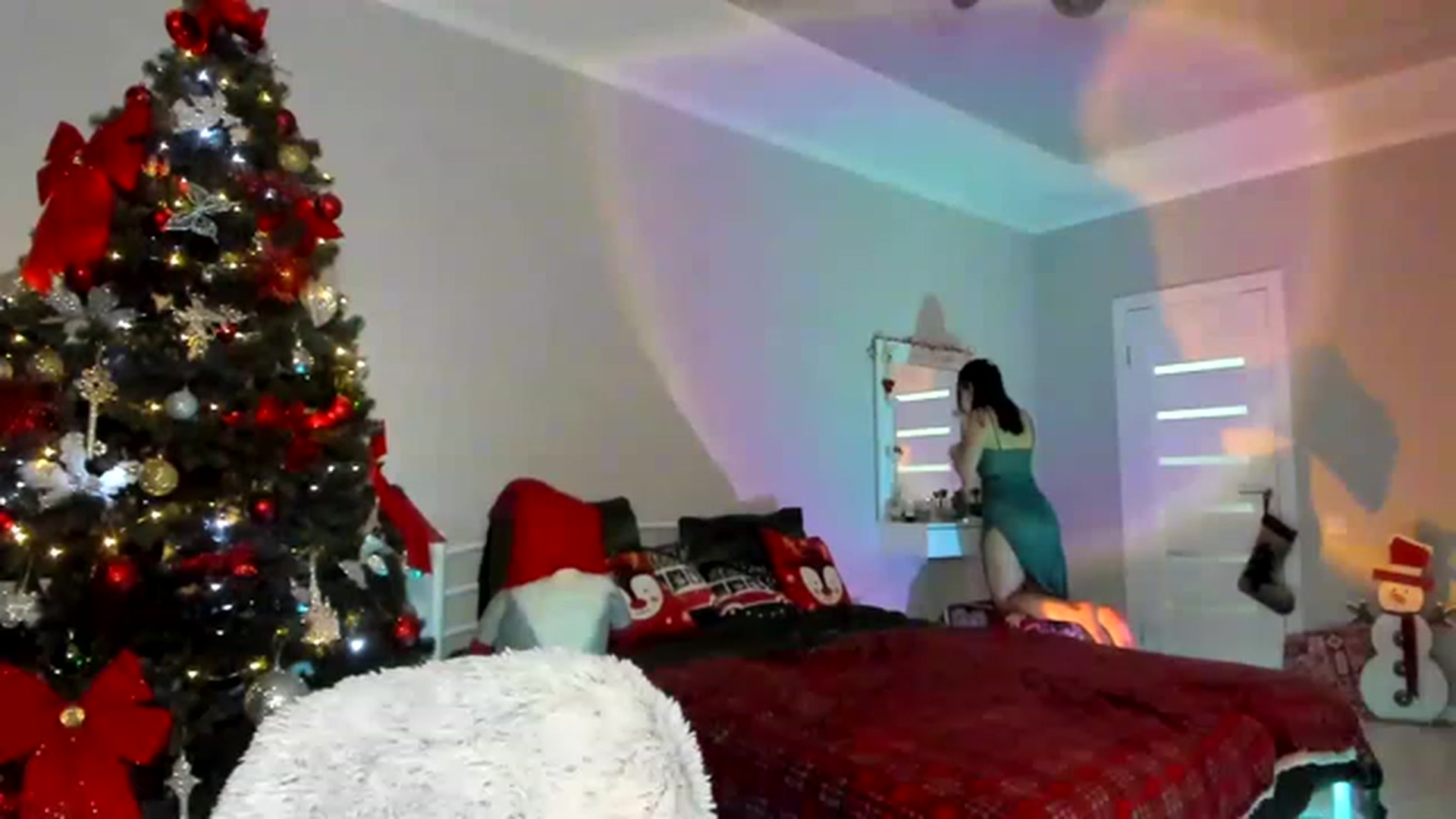 Gallery image thumbnail from Emmy___'s myfreecams stream on, 12/04/2022, 10:41 image 2 of 20