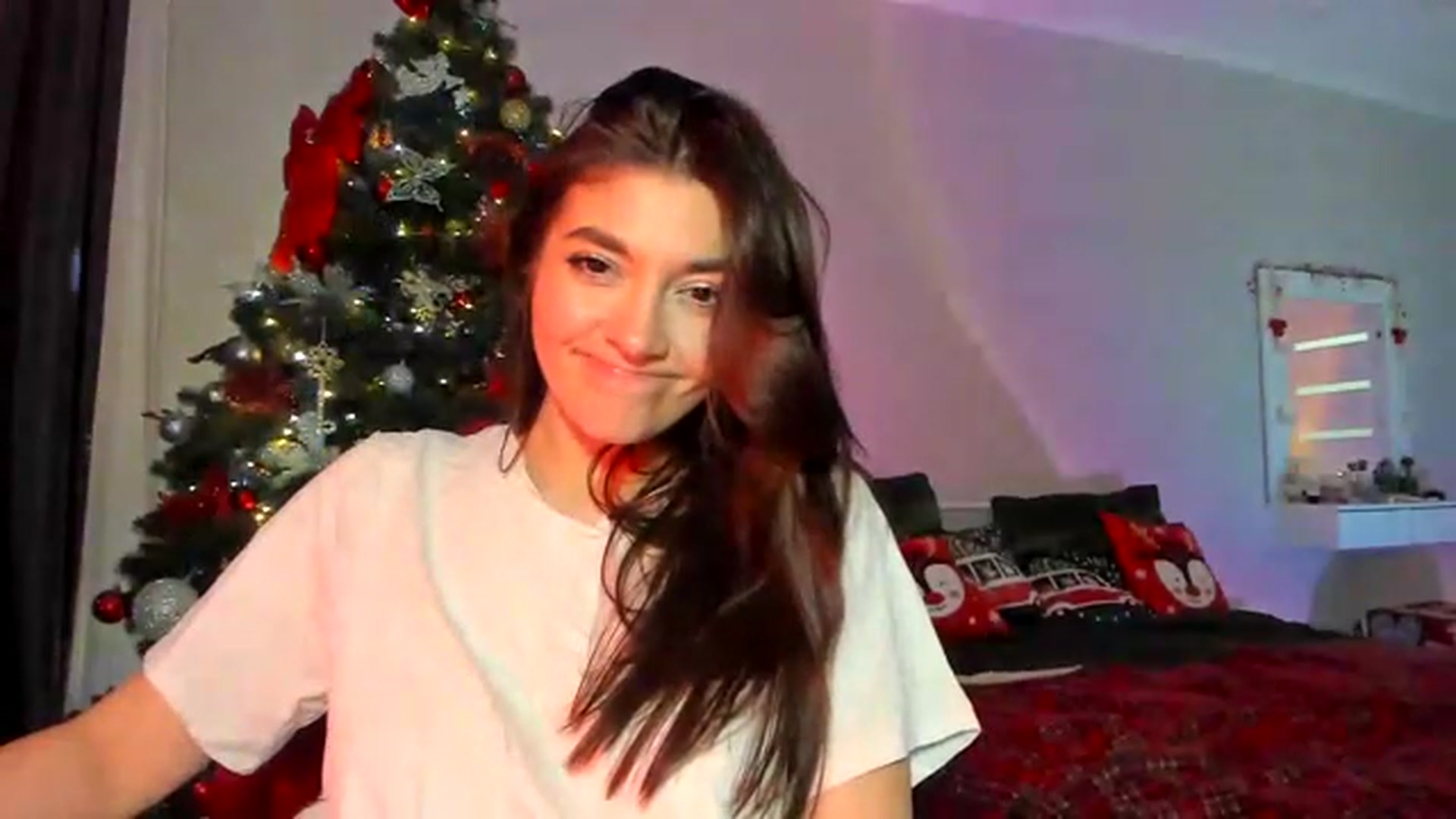 Gallery image thumbnail from Emmy___'s myfreecams stream on, 12/04/2022, 12:43 image 12 of 20